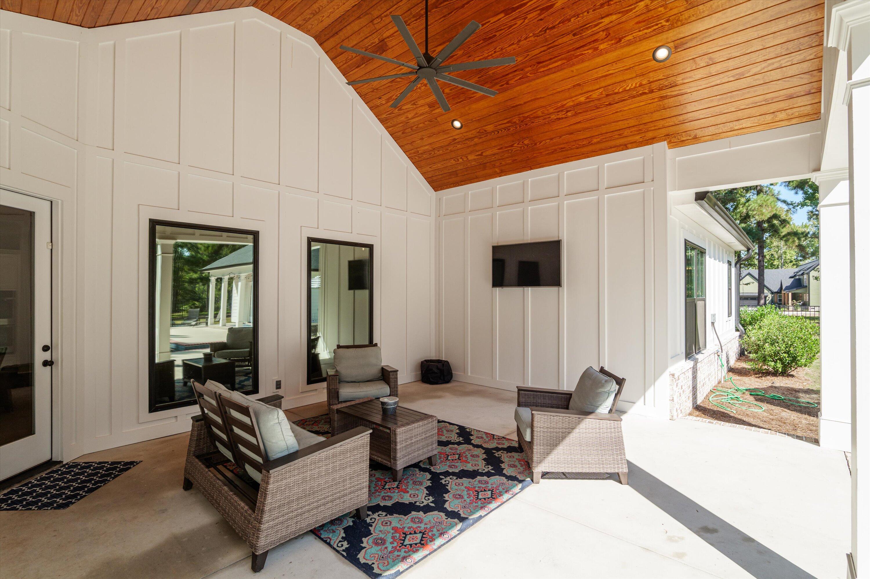 390 Shagbark Way Way