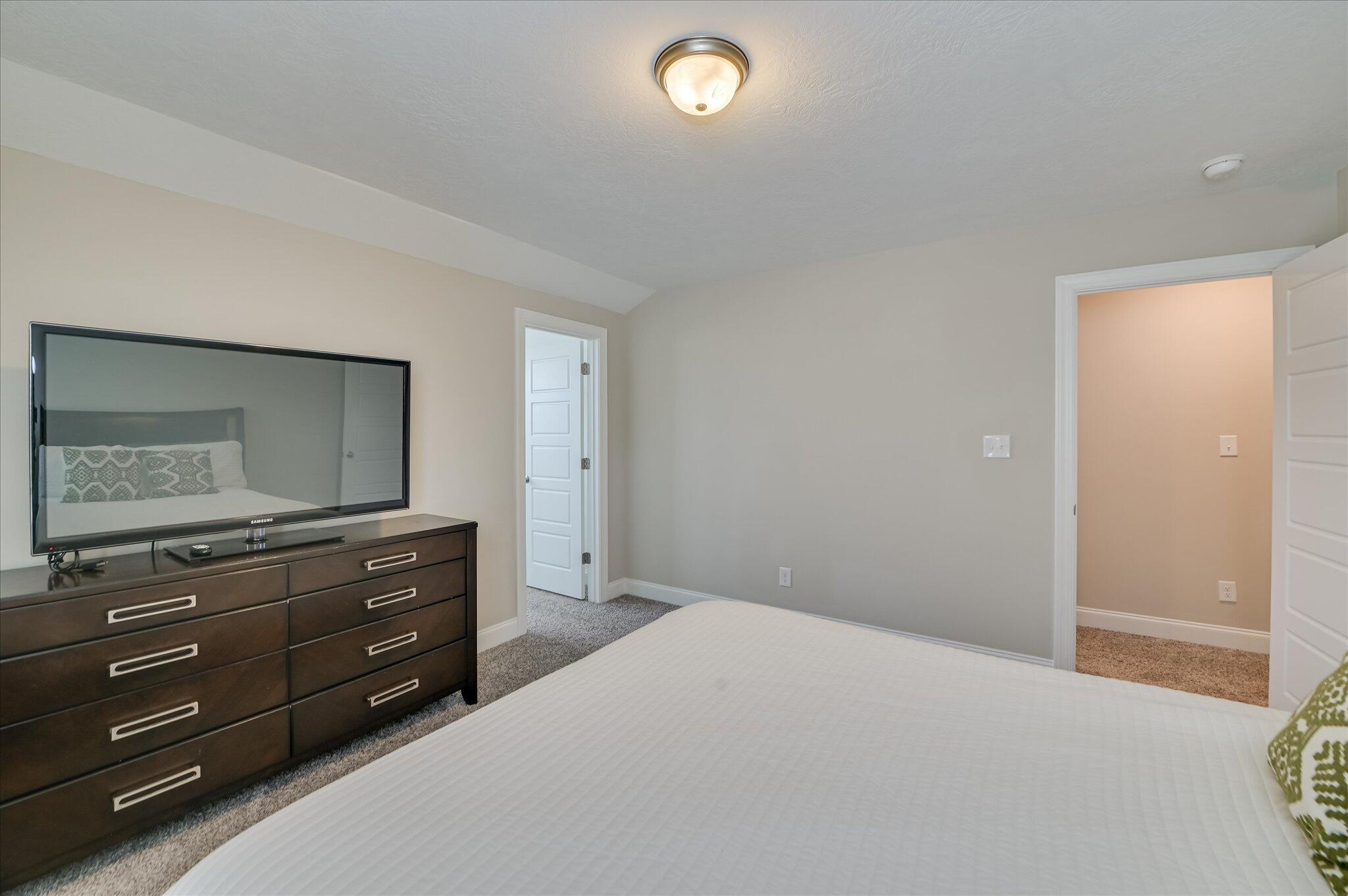 5935 Big Pond Trail
