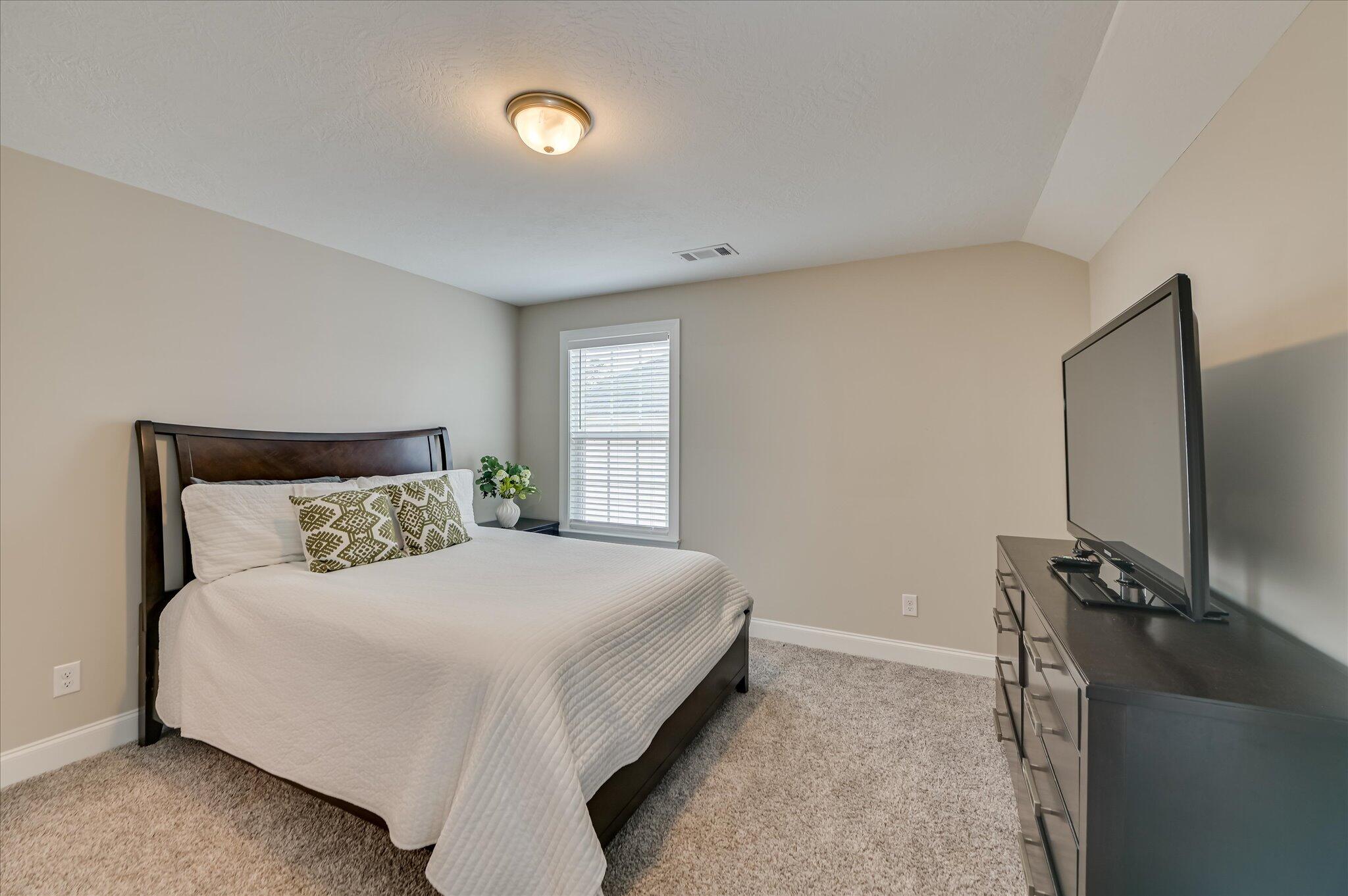 5935 Big Pond Trail