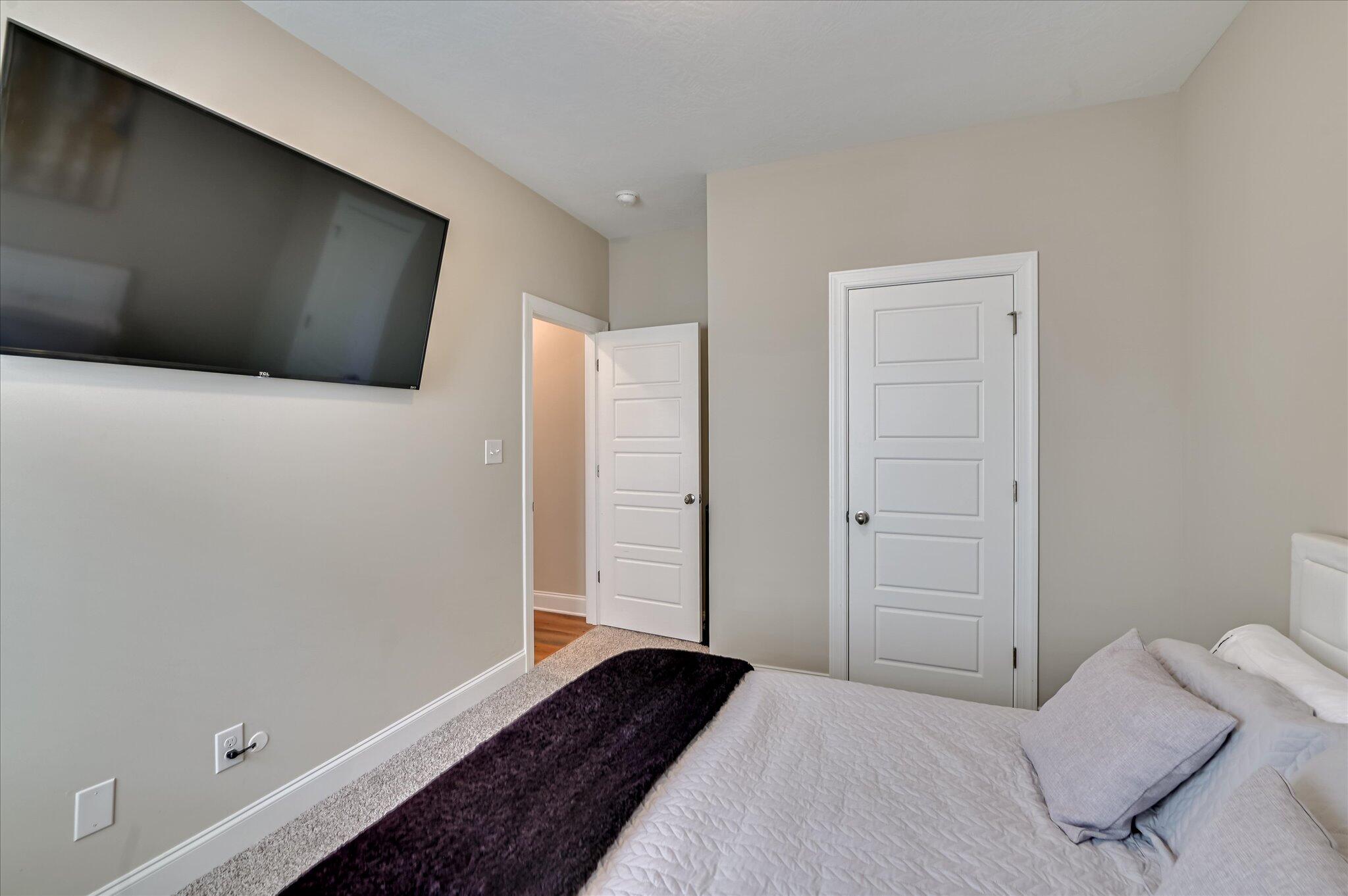 5935 Big Pond Trail