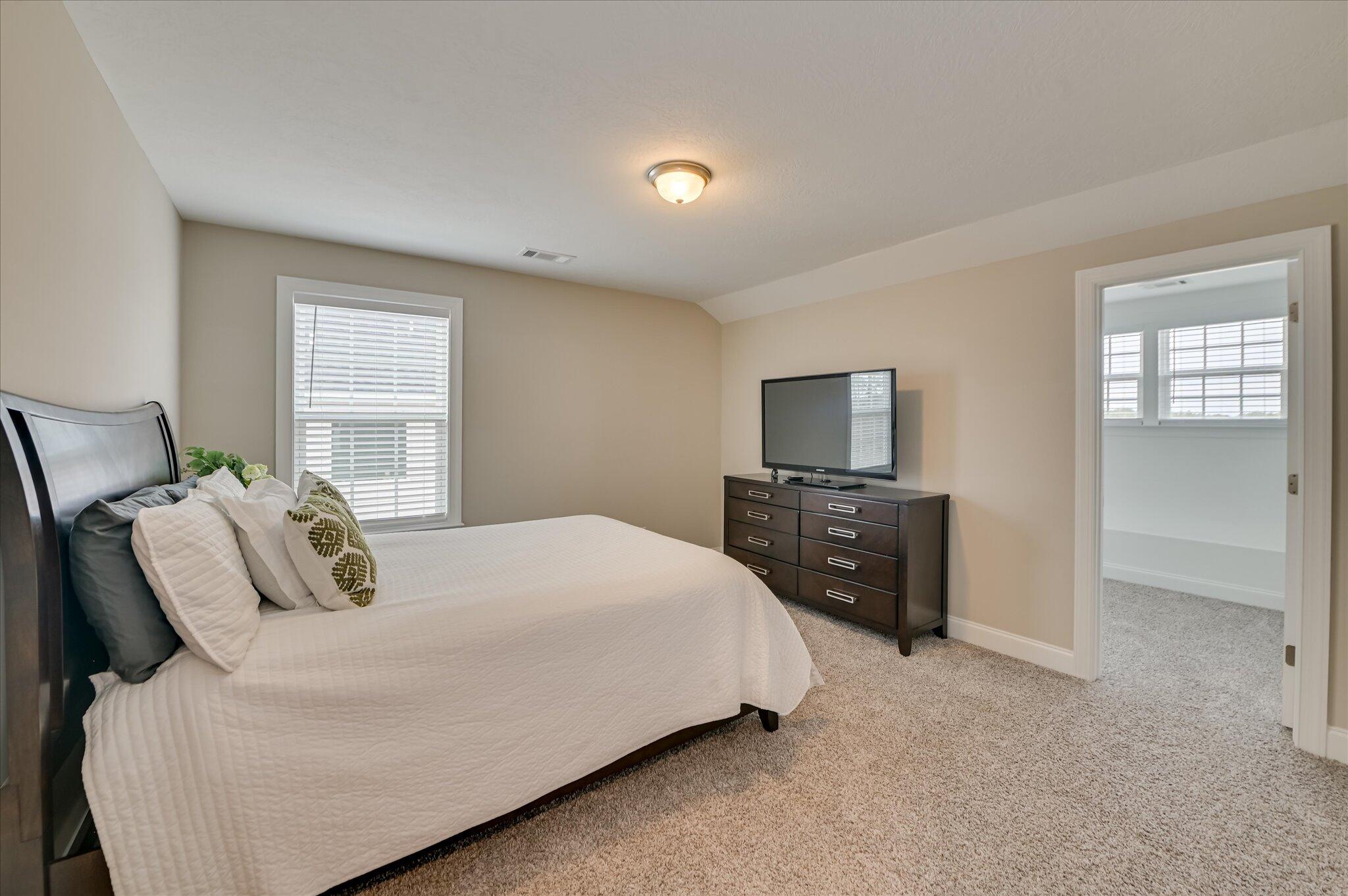 5935 Big Pond Trail