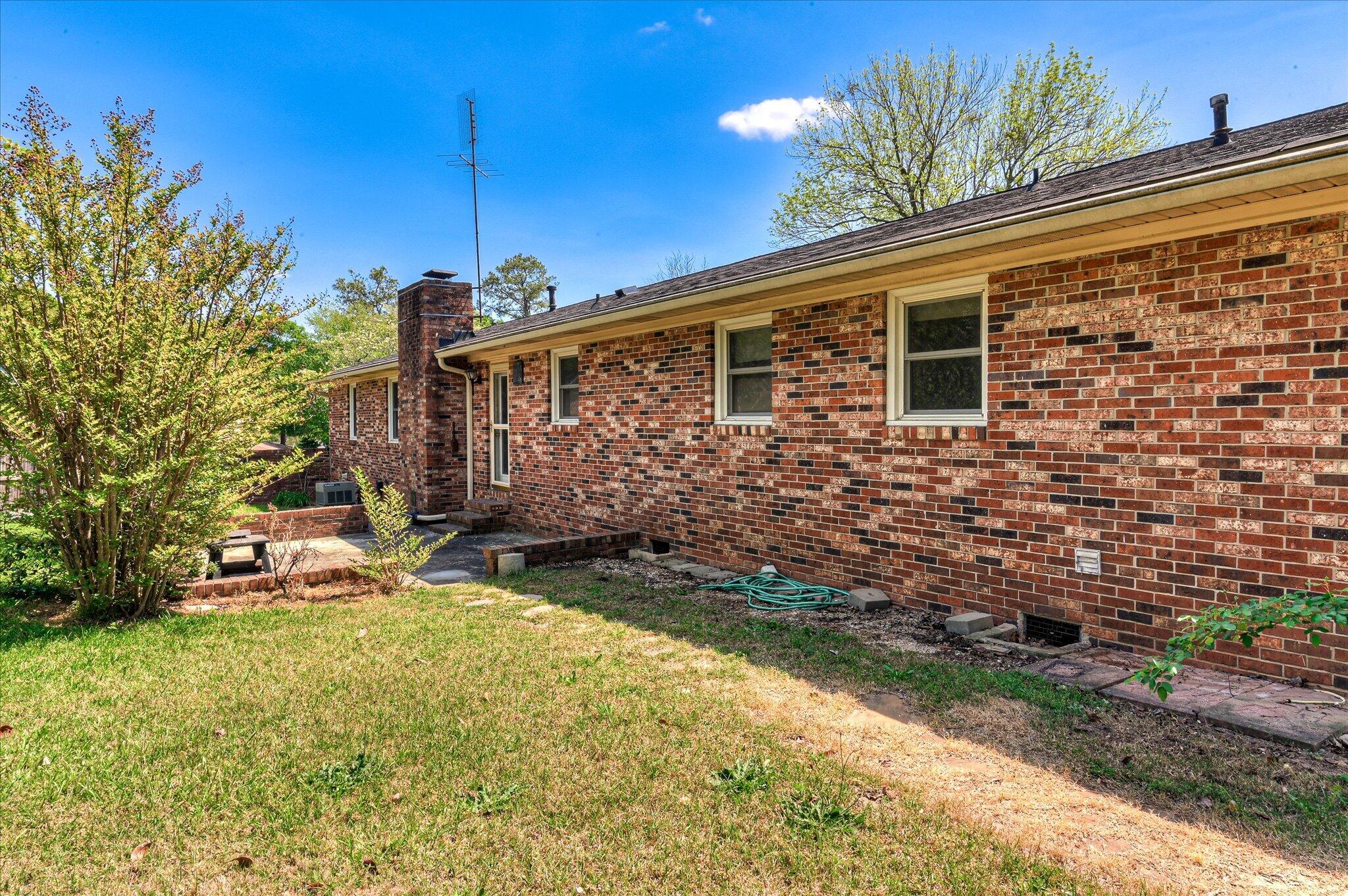 160 Creek View Circle