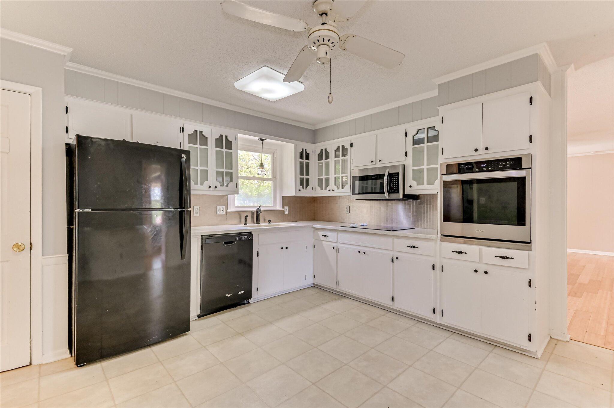 160 Creek View Circle