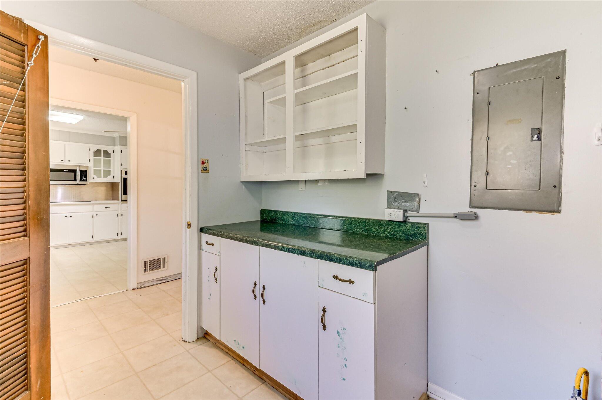160 Creek View Circle