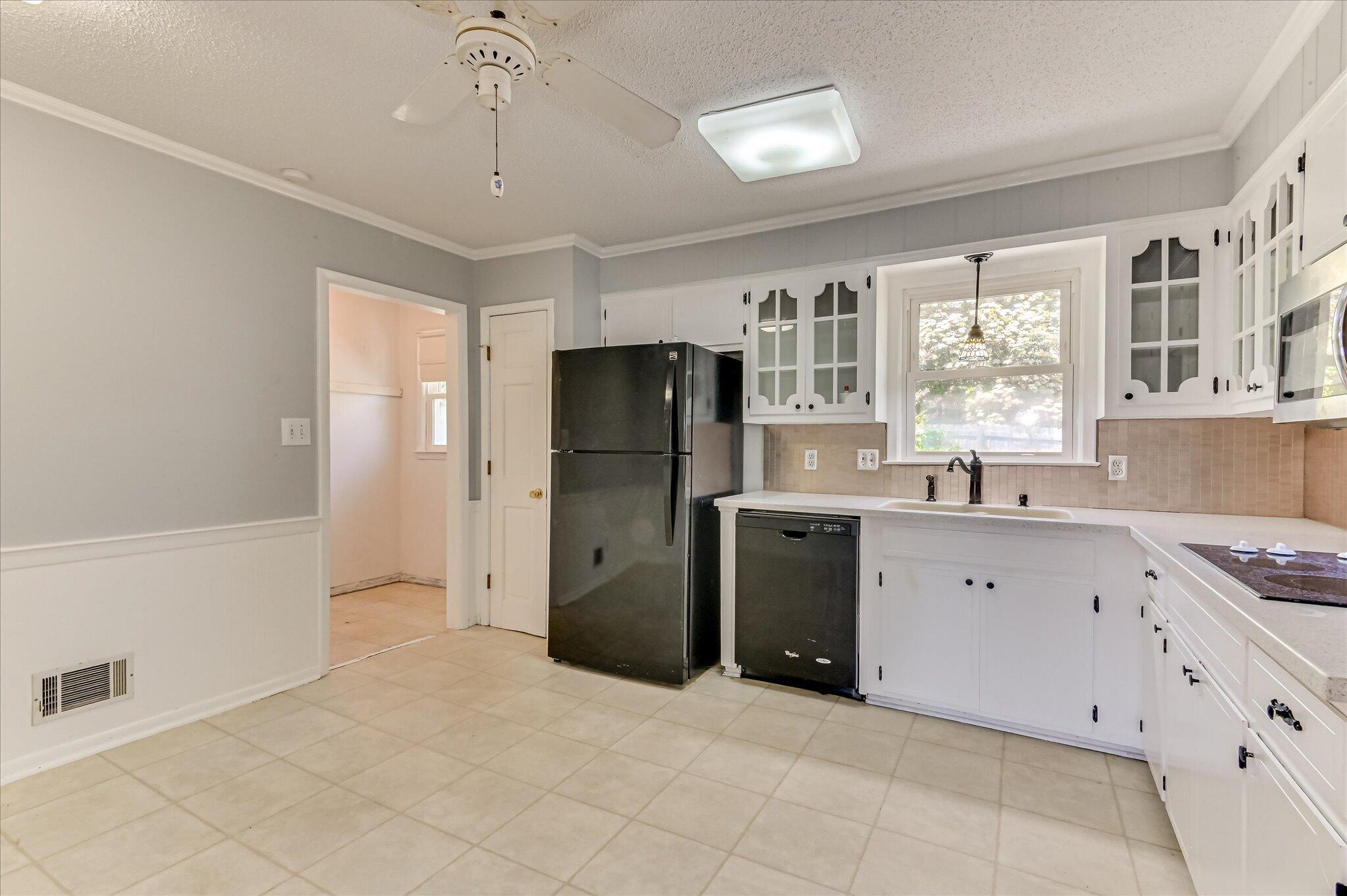 160 Creek View Circle