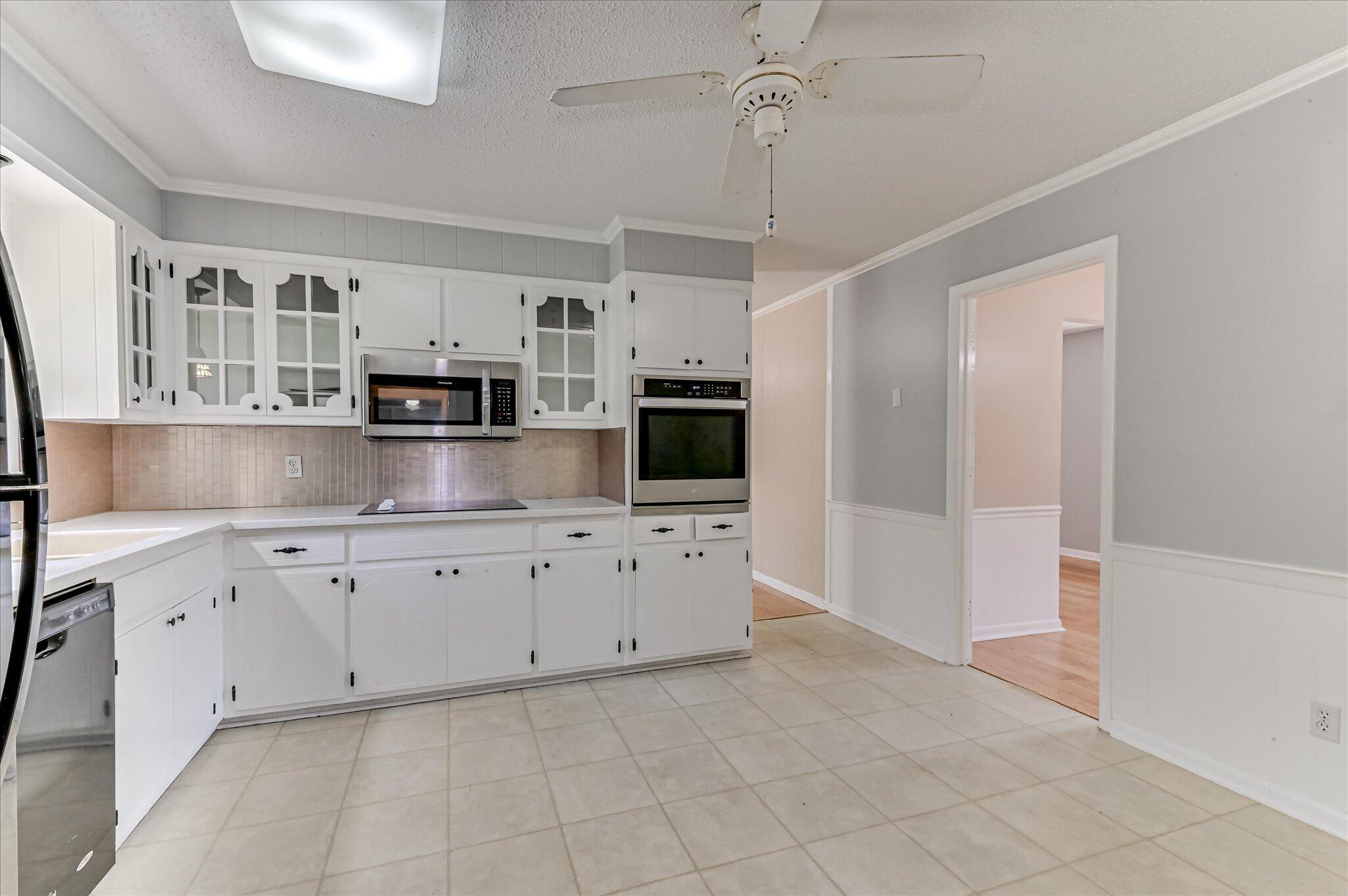 160 Creek View Circle