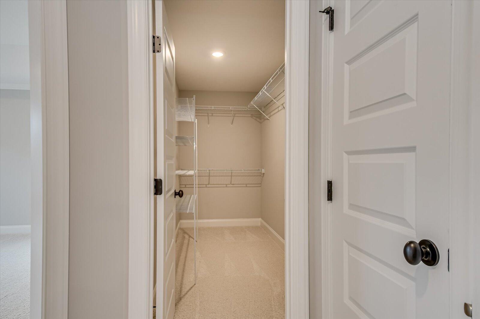 908 Walker Pt Drive