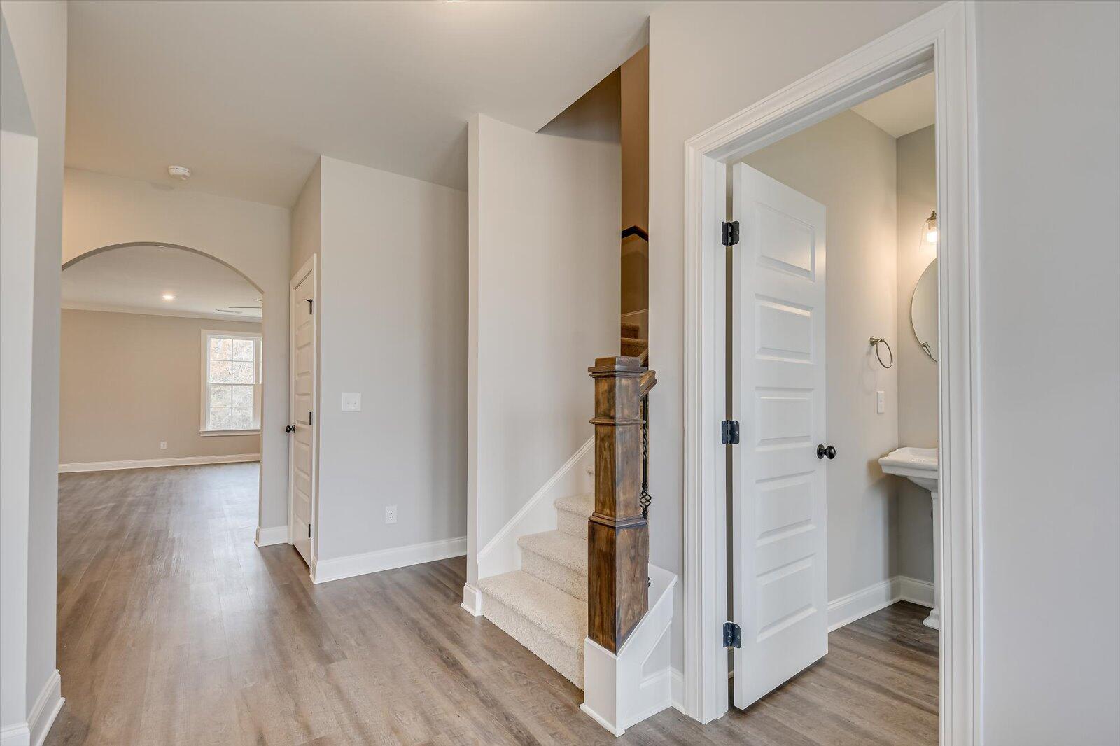 908 Walker Pt Drive