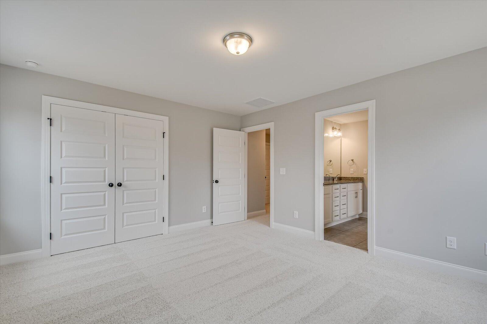 908 Walker Pt Drive