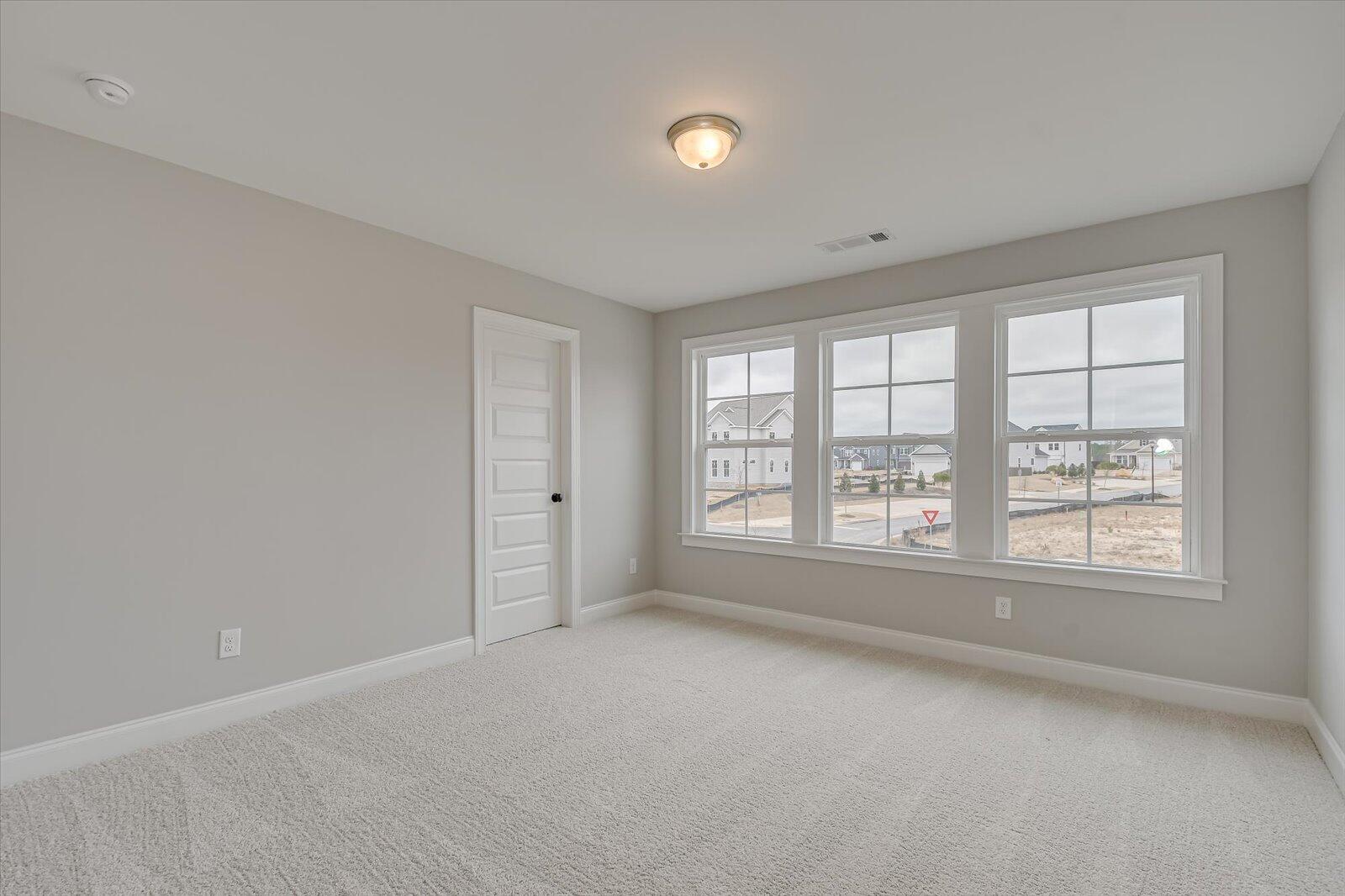 908 Walker Pt Drive