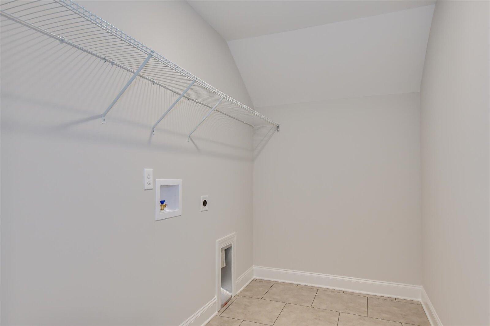 908 Walker Pt Drive