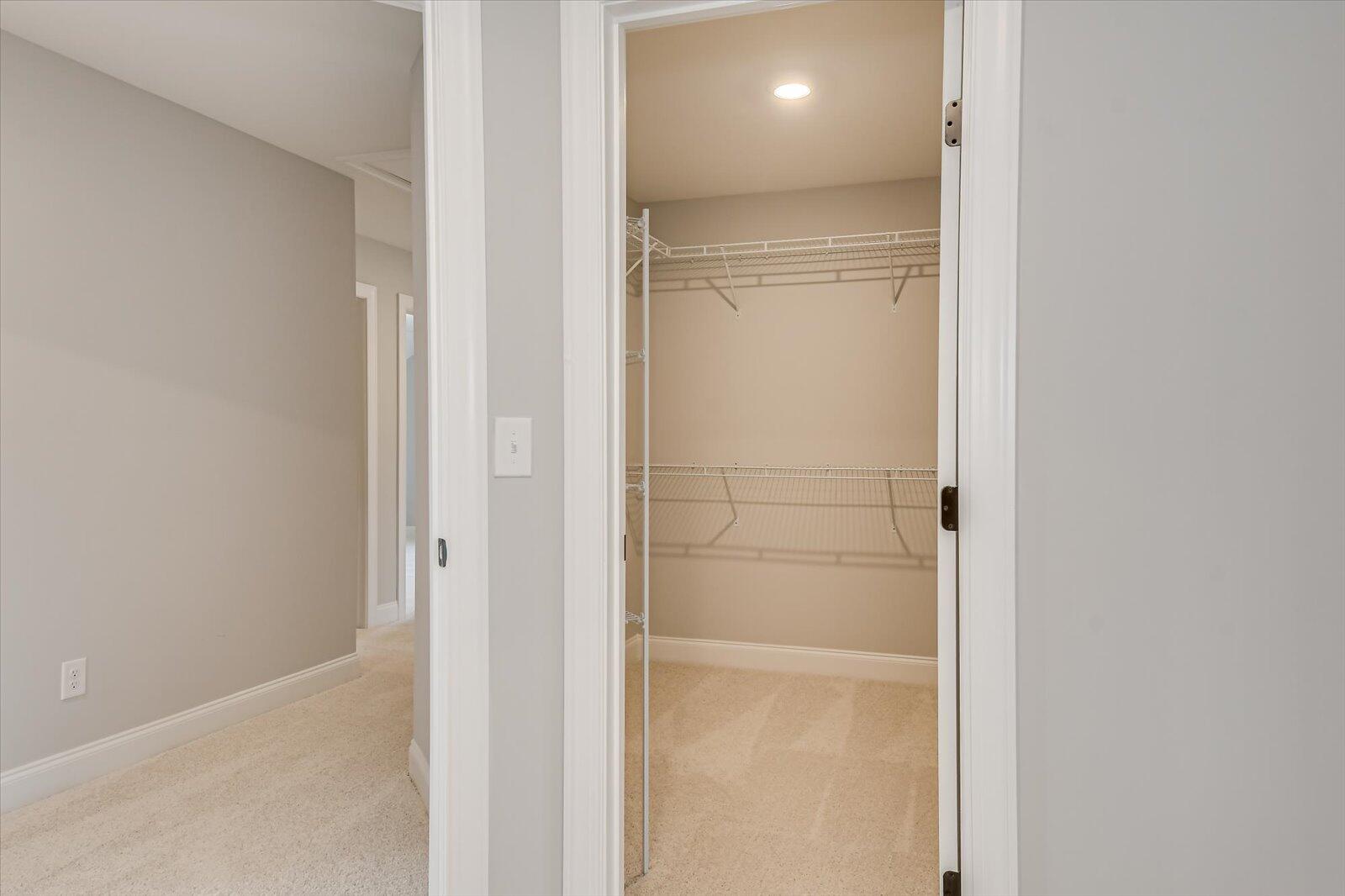 908 Walker Pt Drive