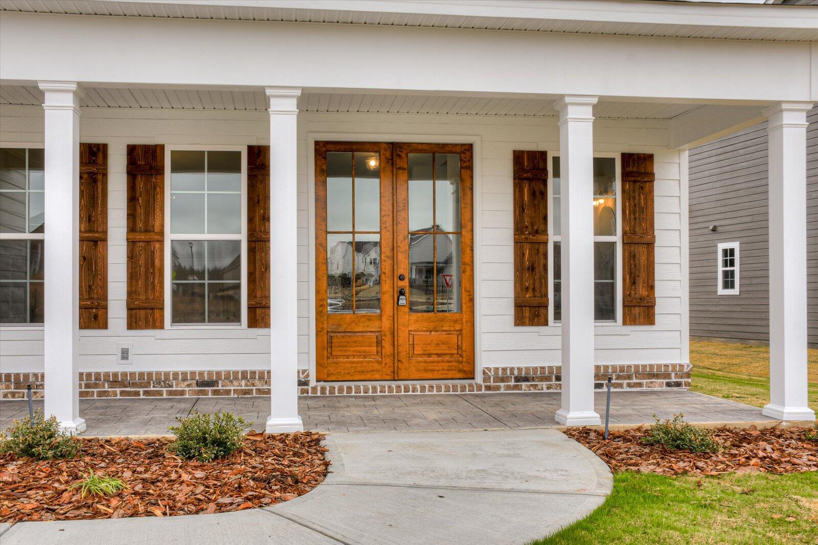 908 Walker Pt Drive