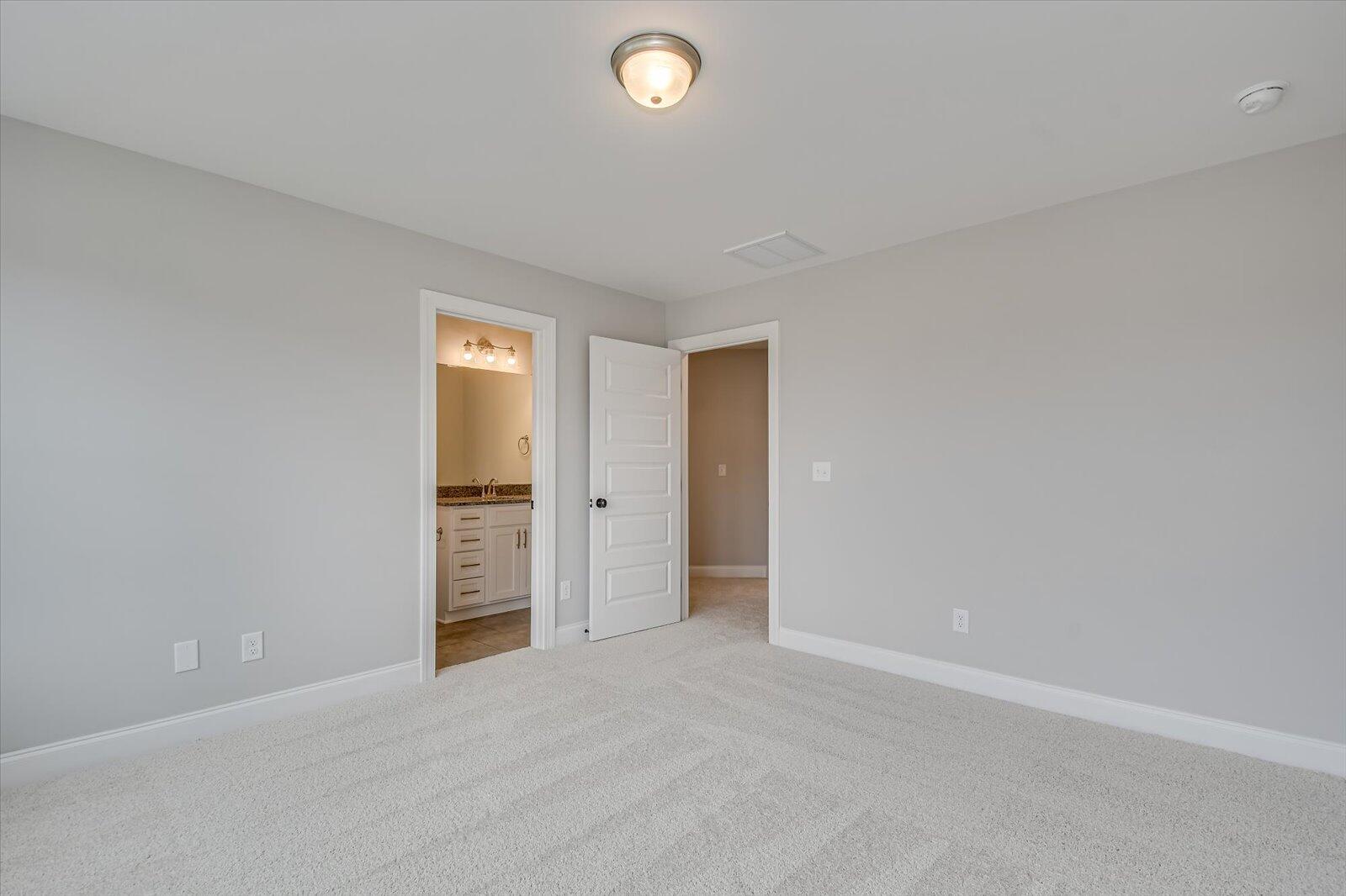 908 Walker Pt Drive