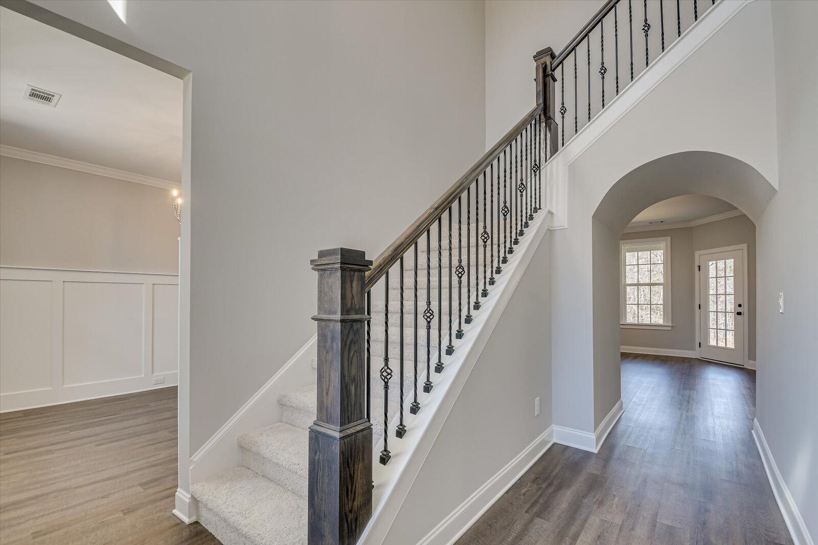 912 Walker Pt Drive