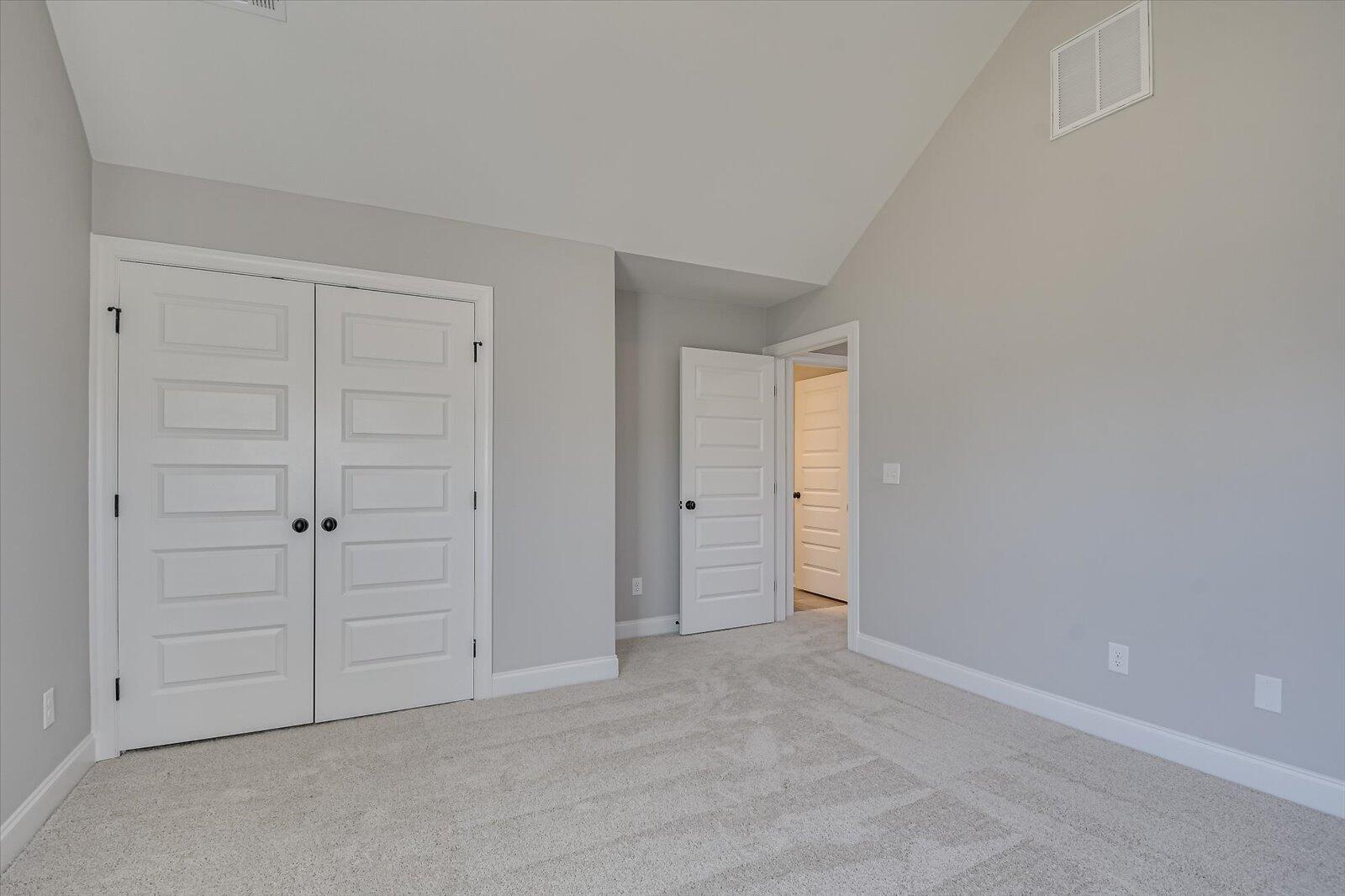 912 Walker Pt Drive