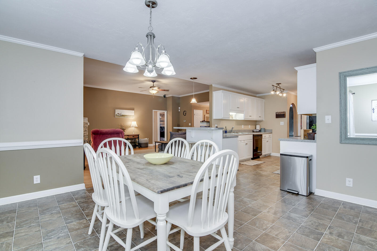 119 Stratford Lane