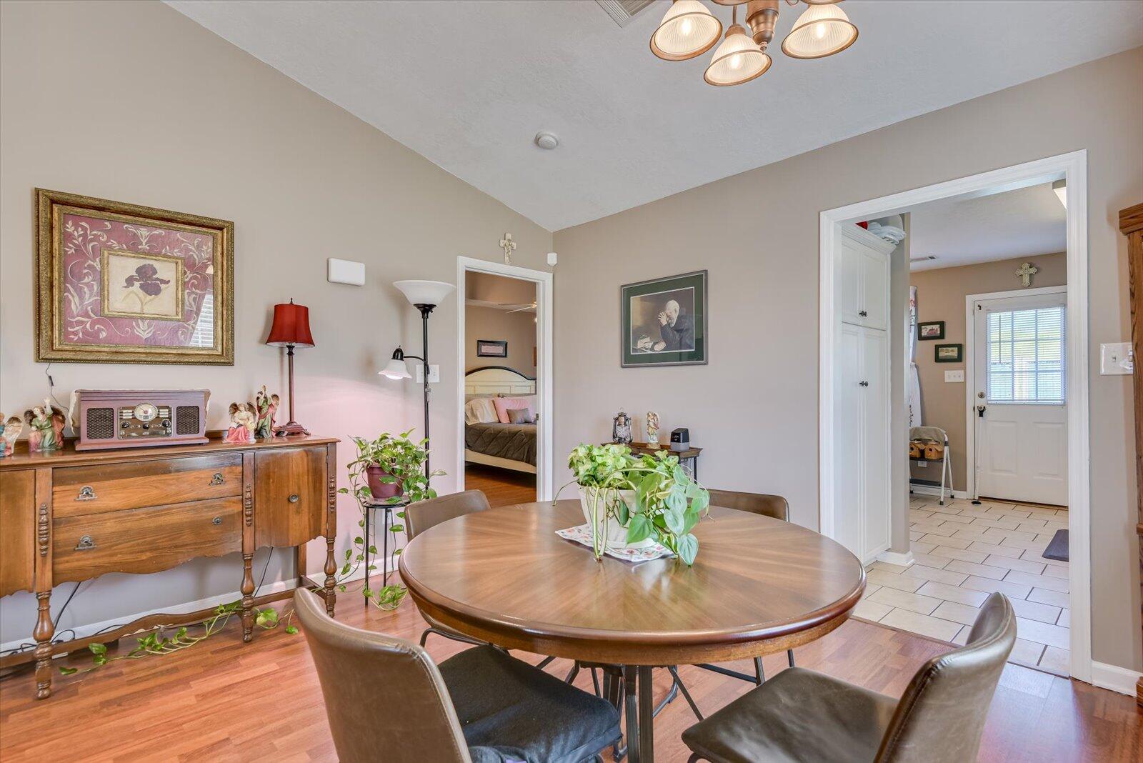 330 Greendale Place