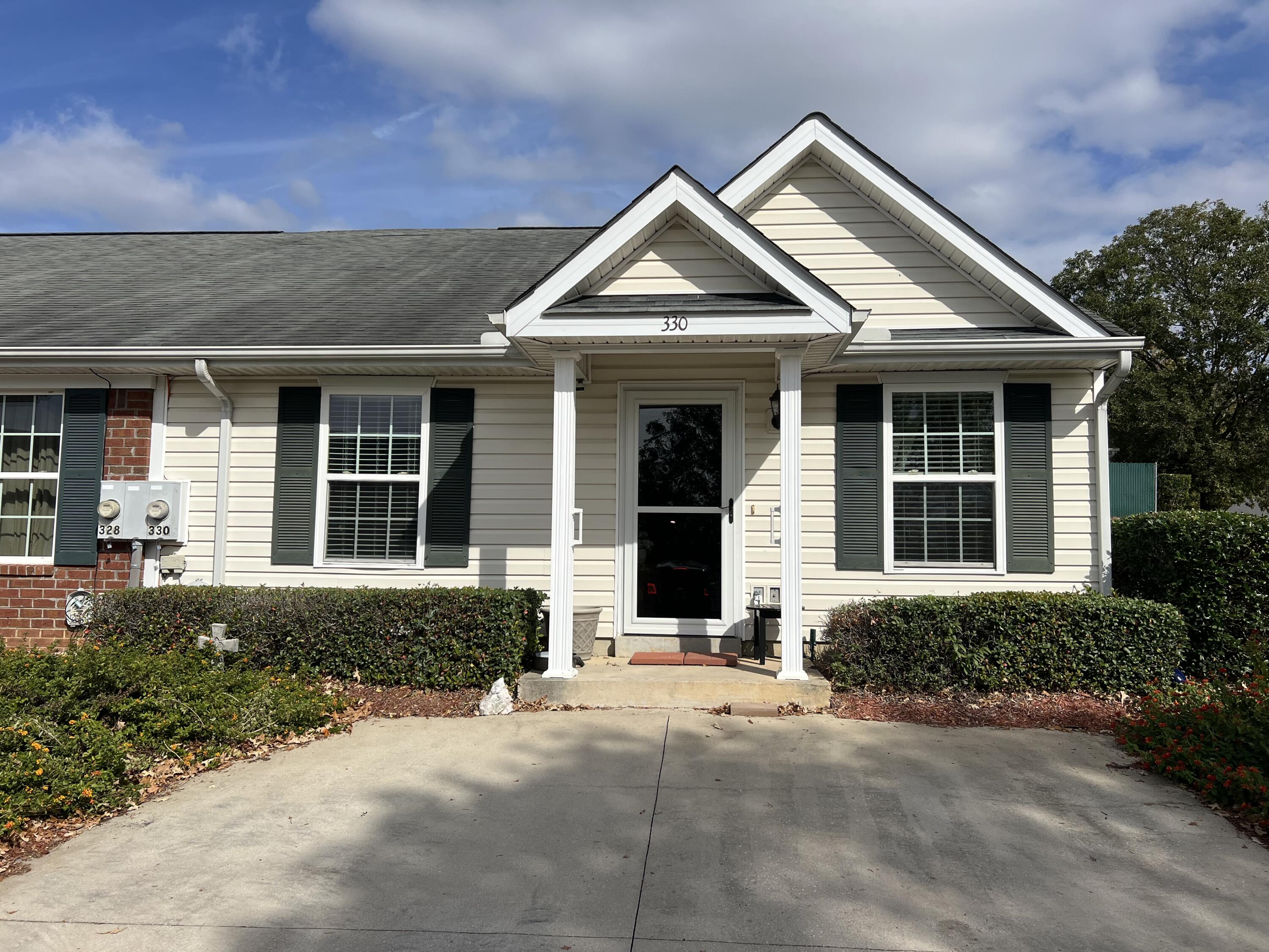330 Greendale Place