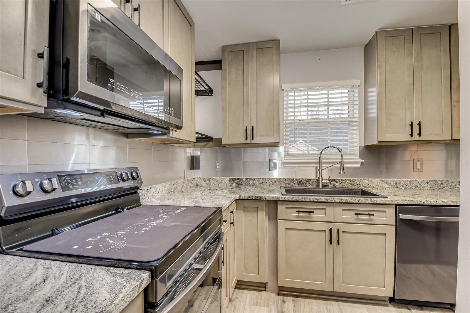 312 Hornhead Drive