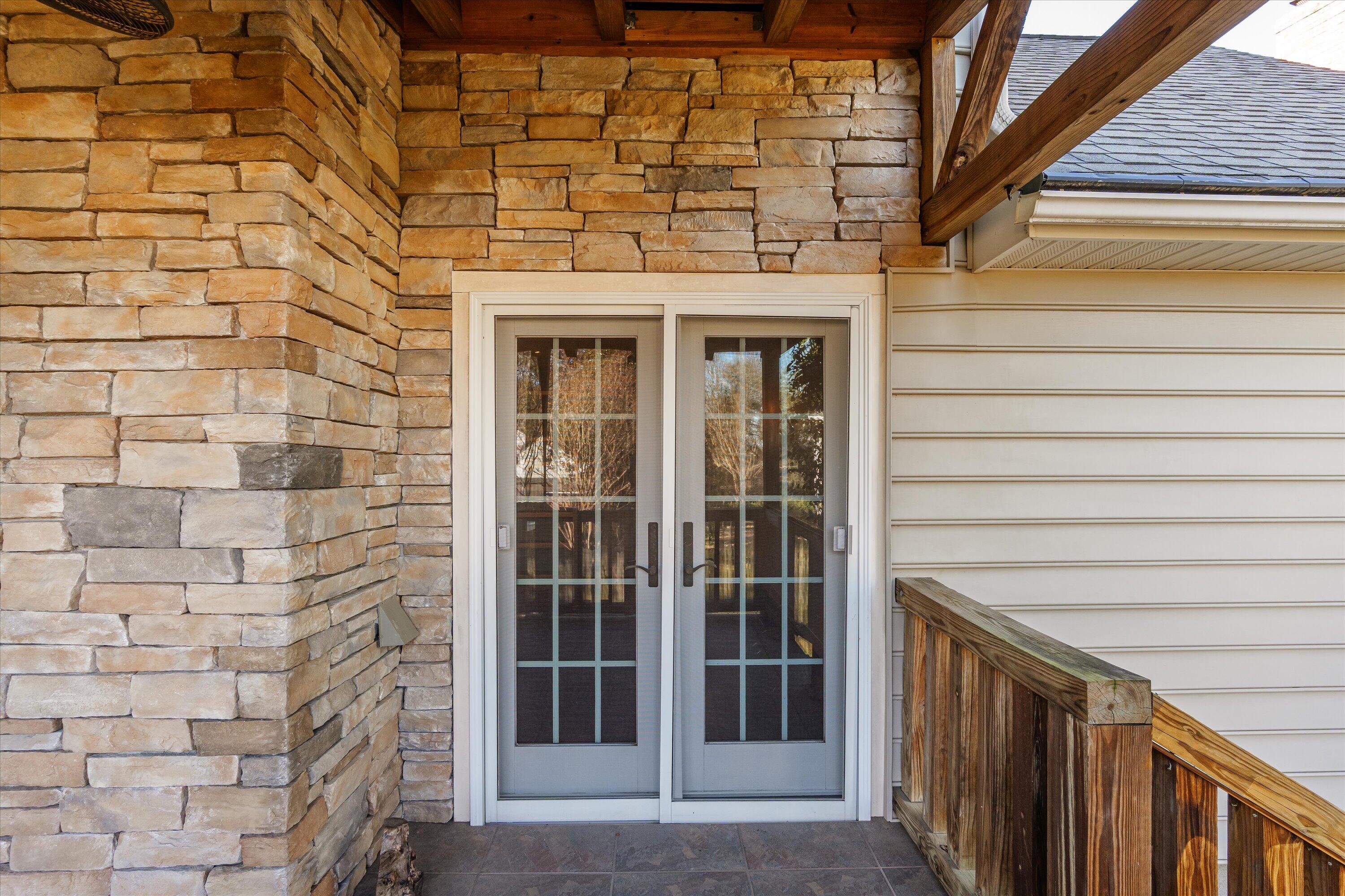 2005 Summer Ridge Drive