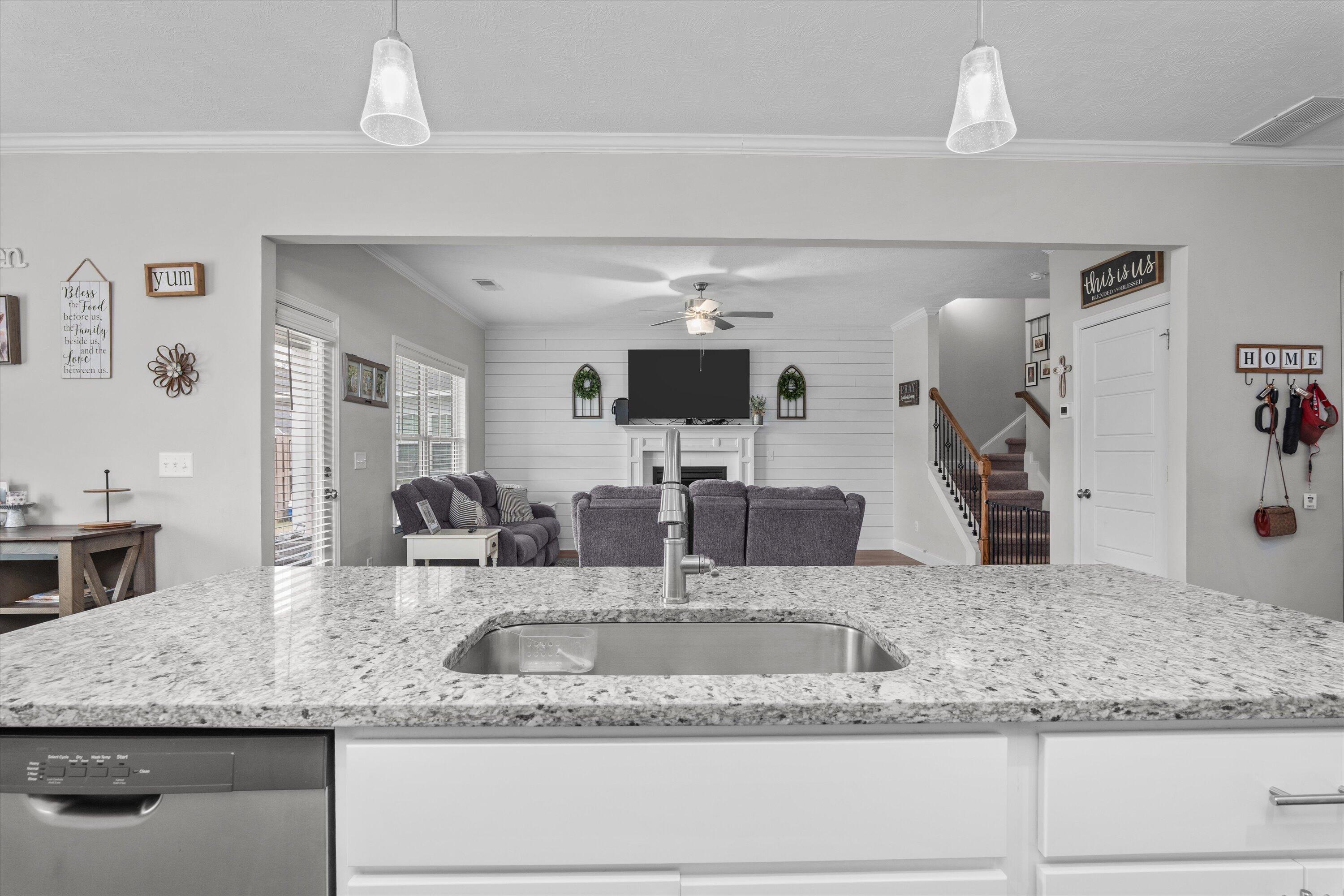 604 Garland Trail