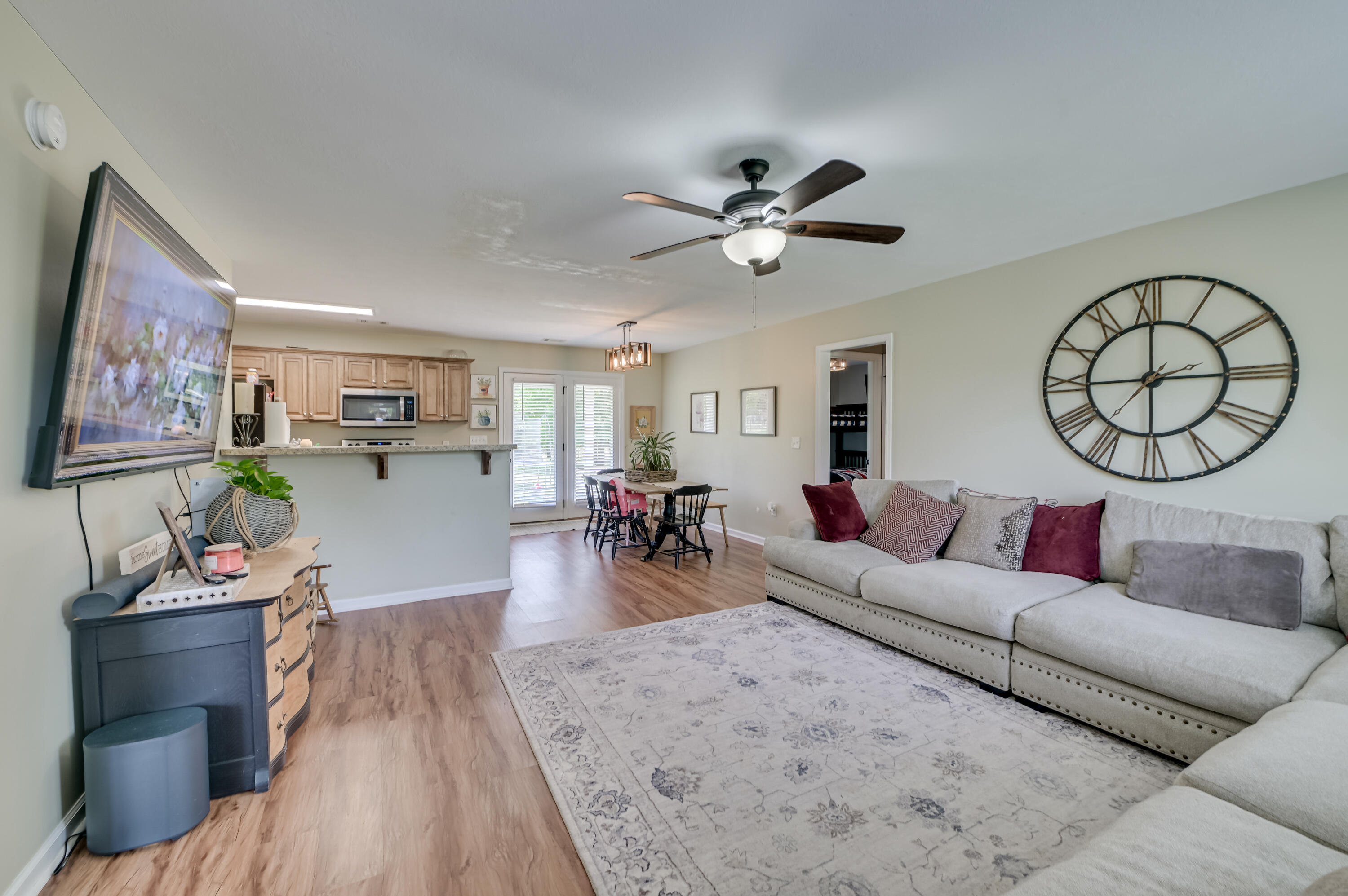 2242 White Oak Rd Road