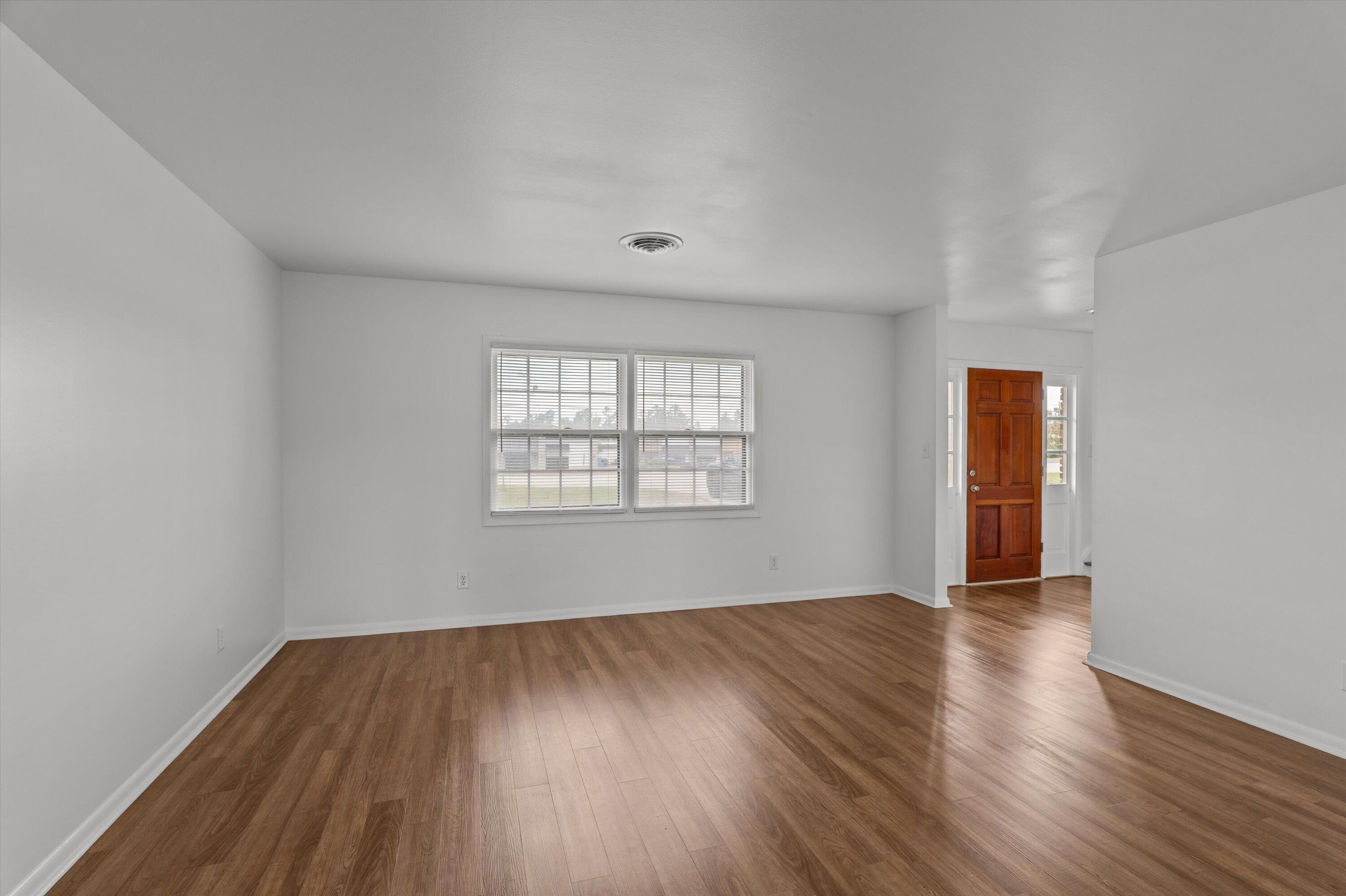 4004 Columbia Road