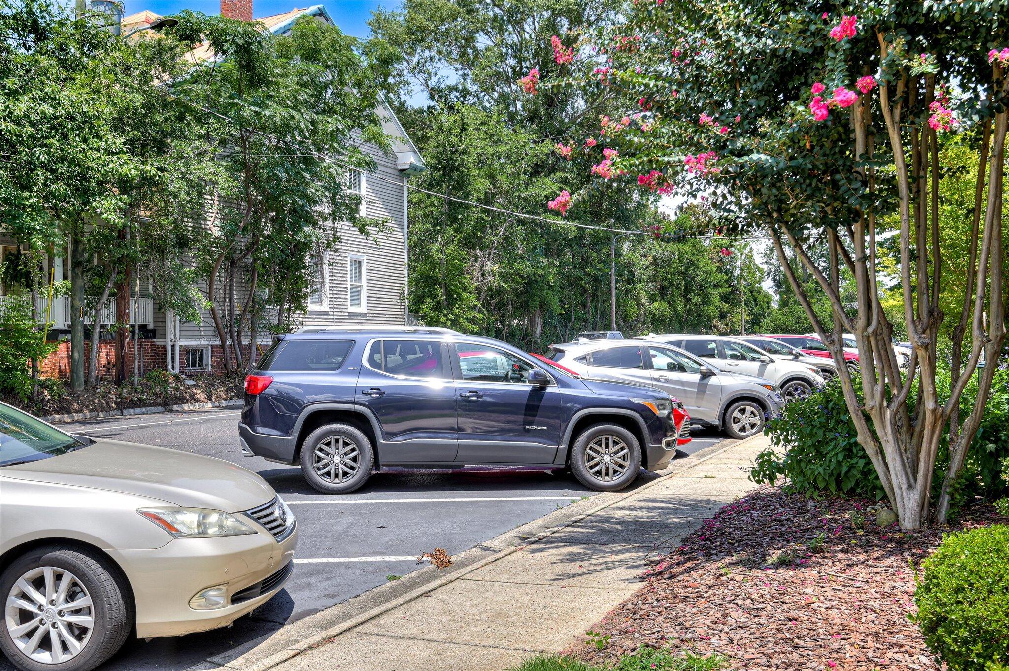 827 Milledge Road E4