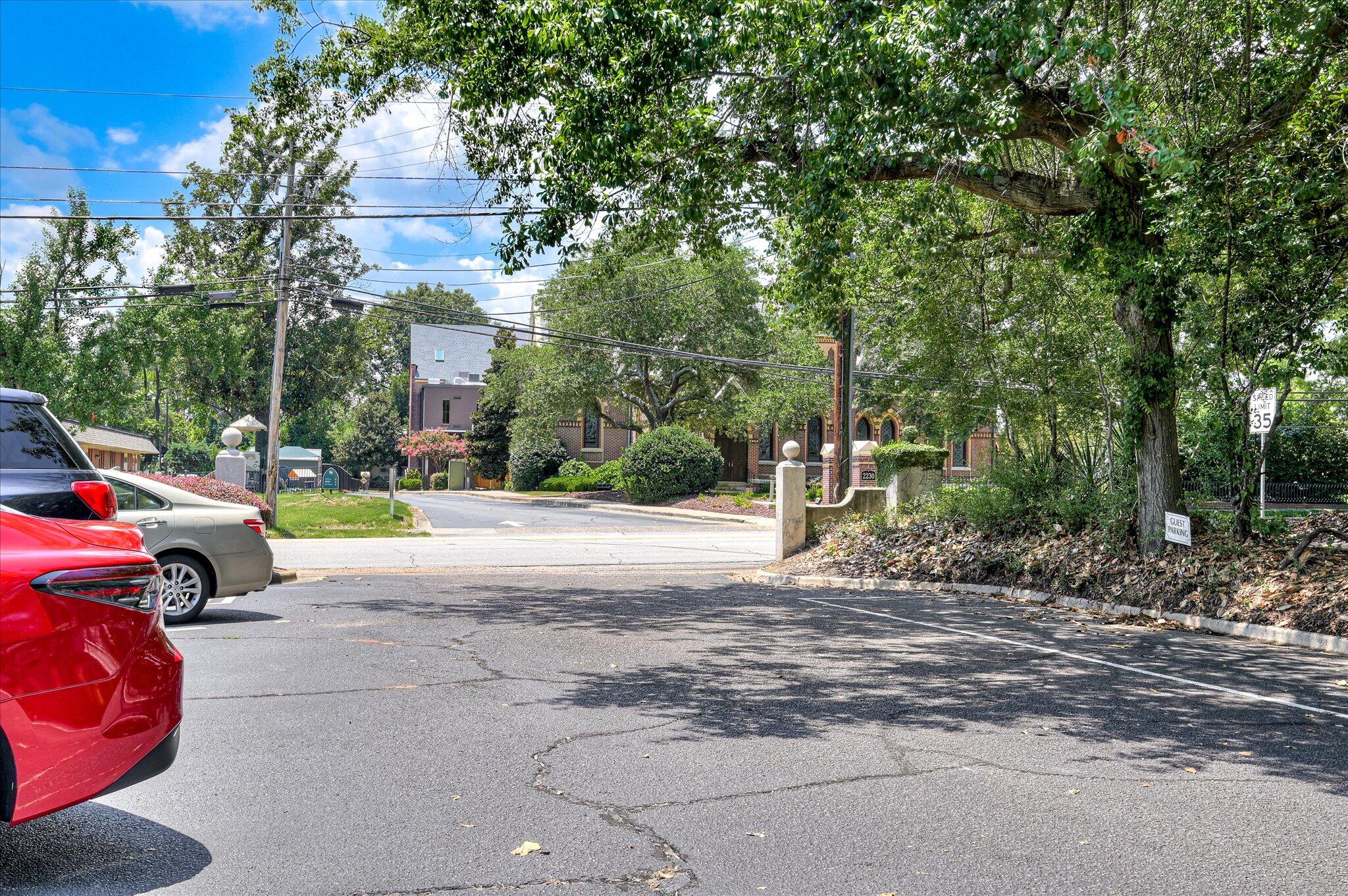 827 Milledge Road E4