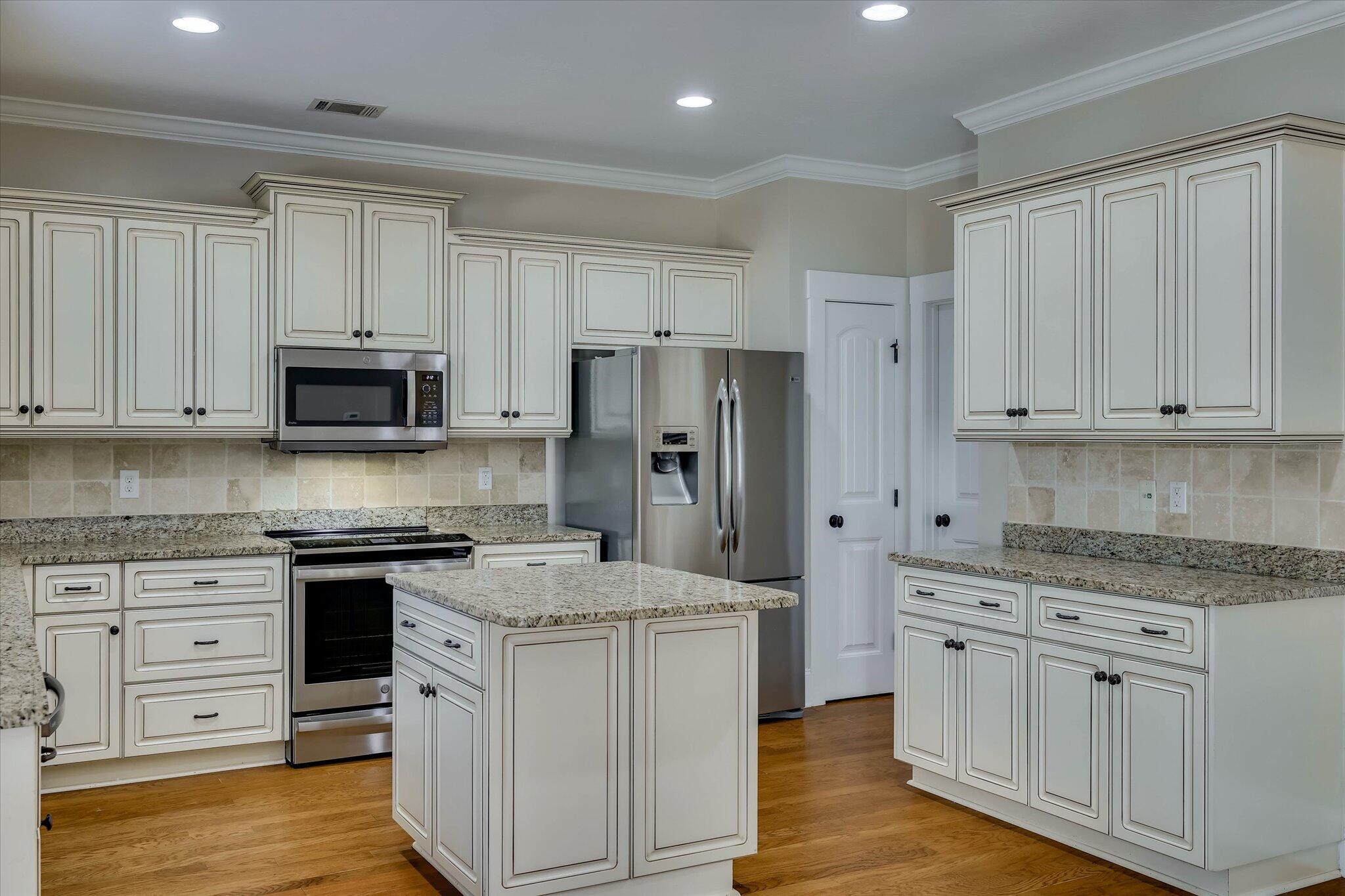 628 Burgamy Pass