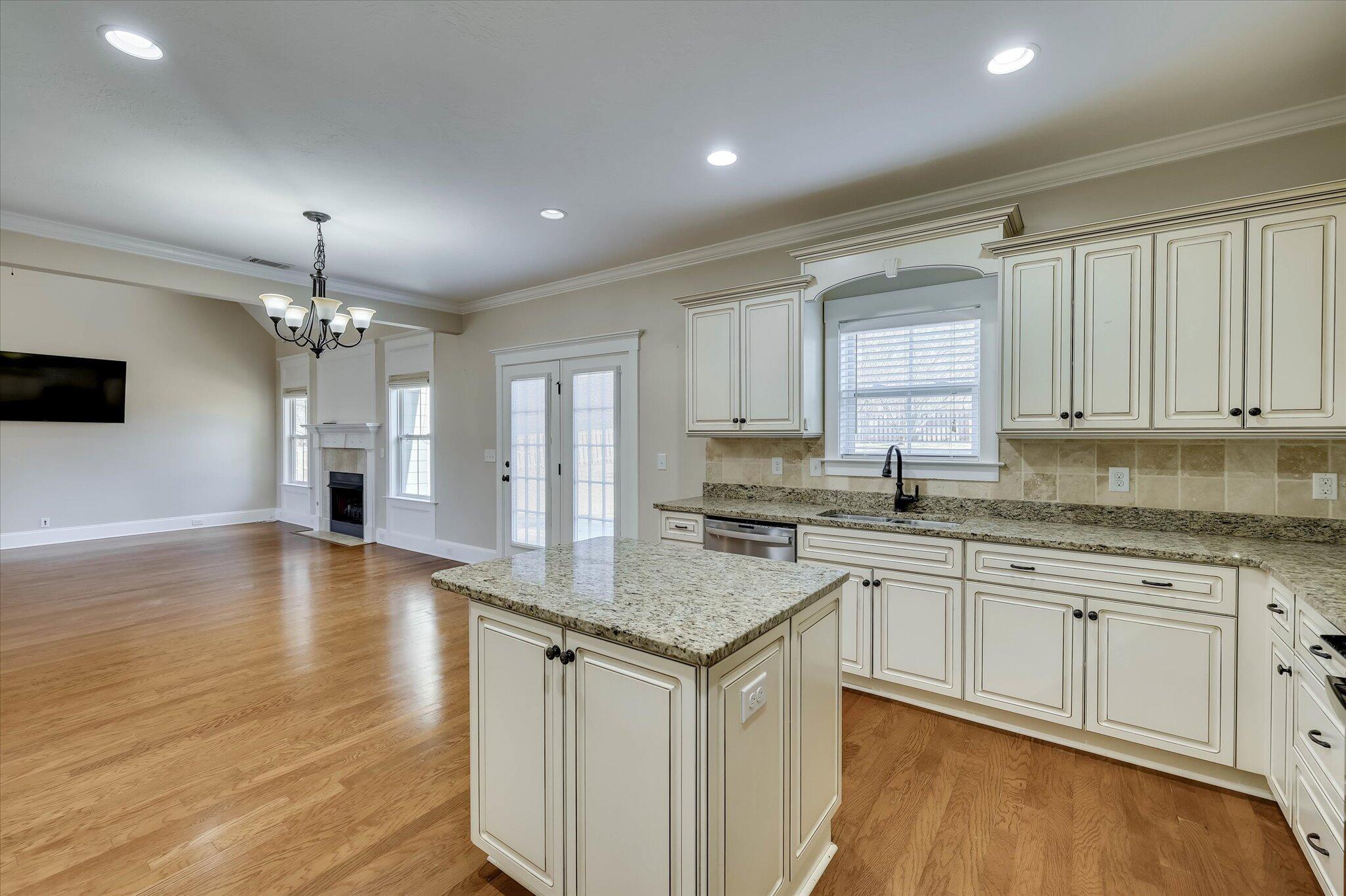 628 Burgamy Pass