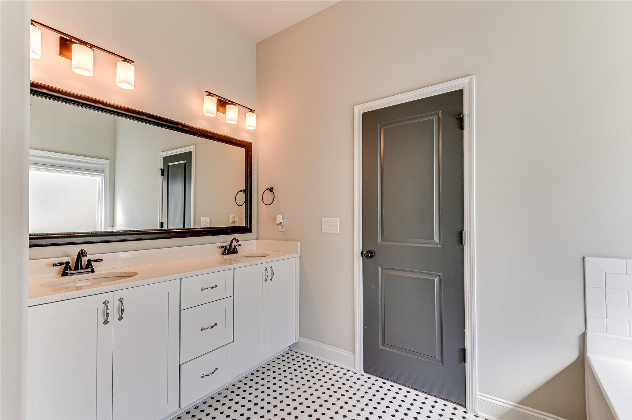 5124 Huntley Trail