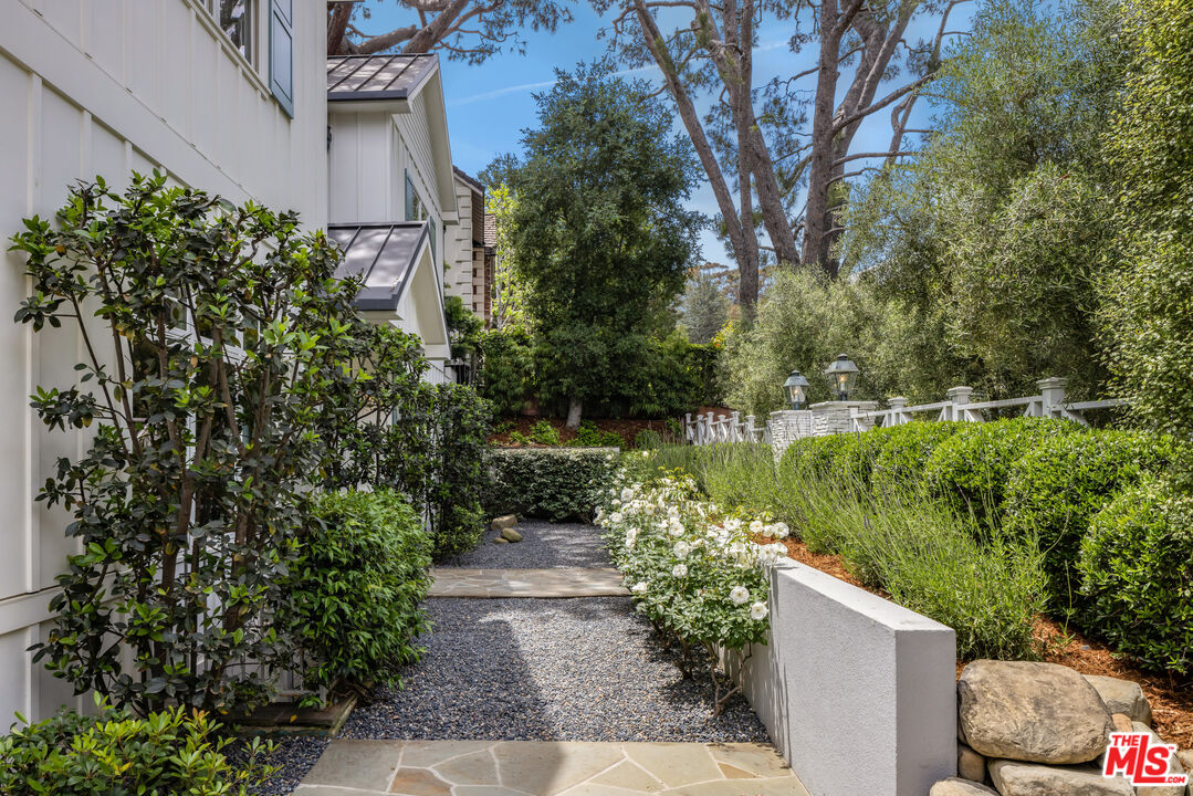 Sophisticated Coastal Design by Gray Malin
