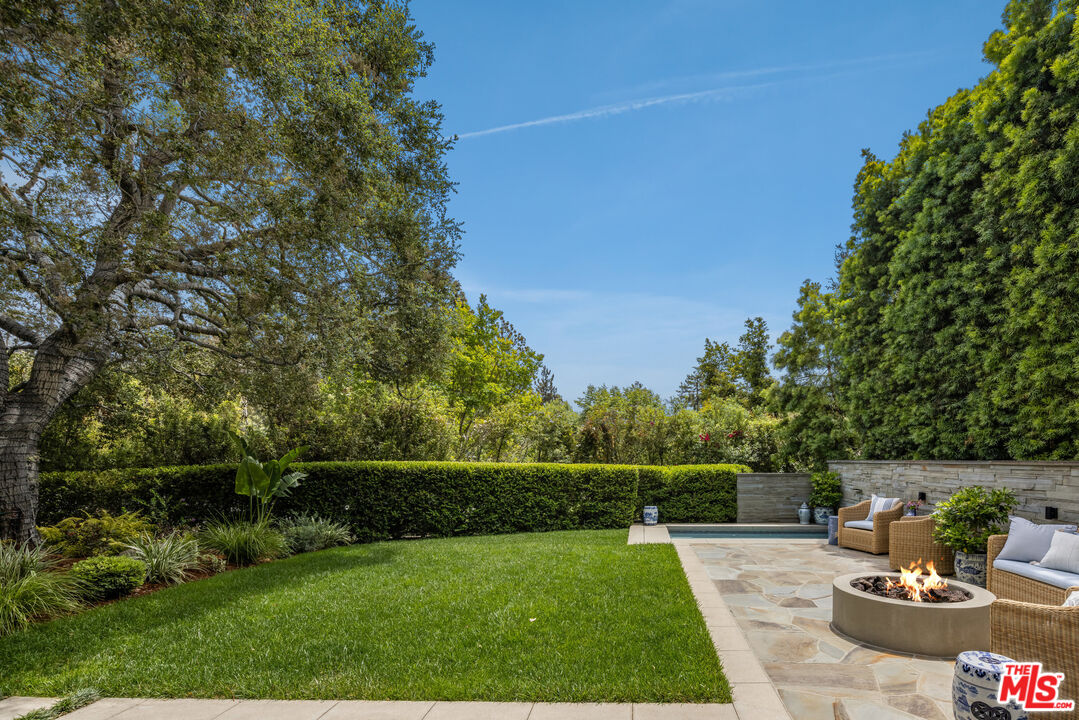 Sophisticated Coastal Design by Gray Malin