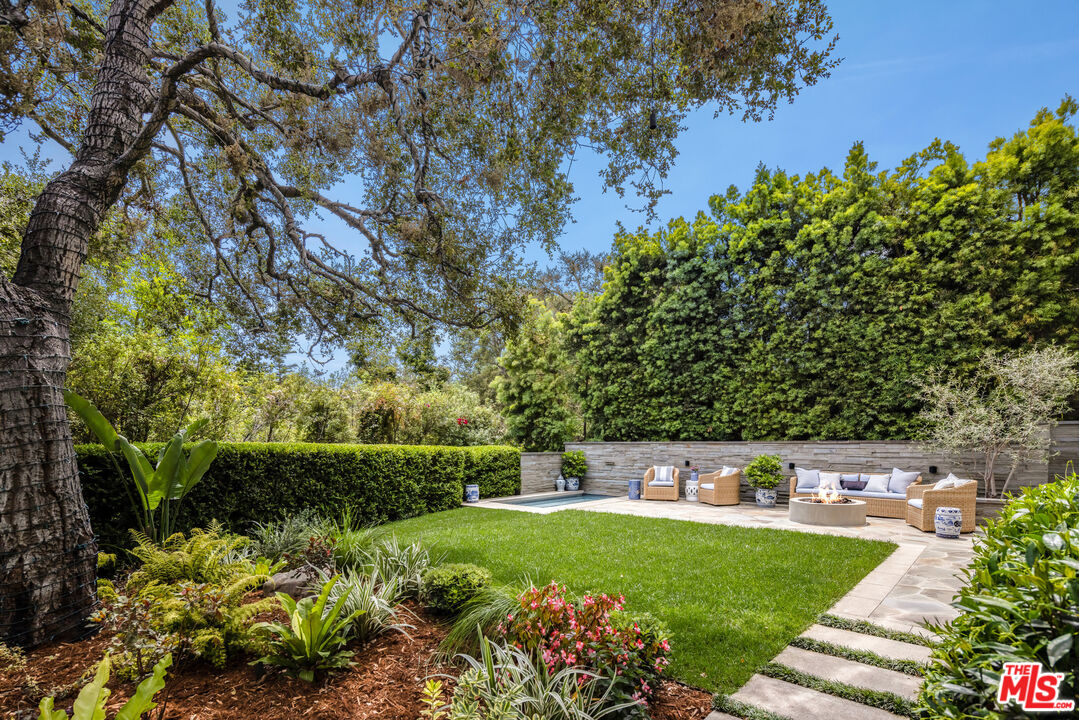 Sophisticated Coastal Design by Gray Malin