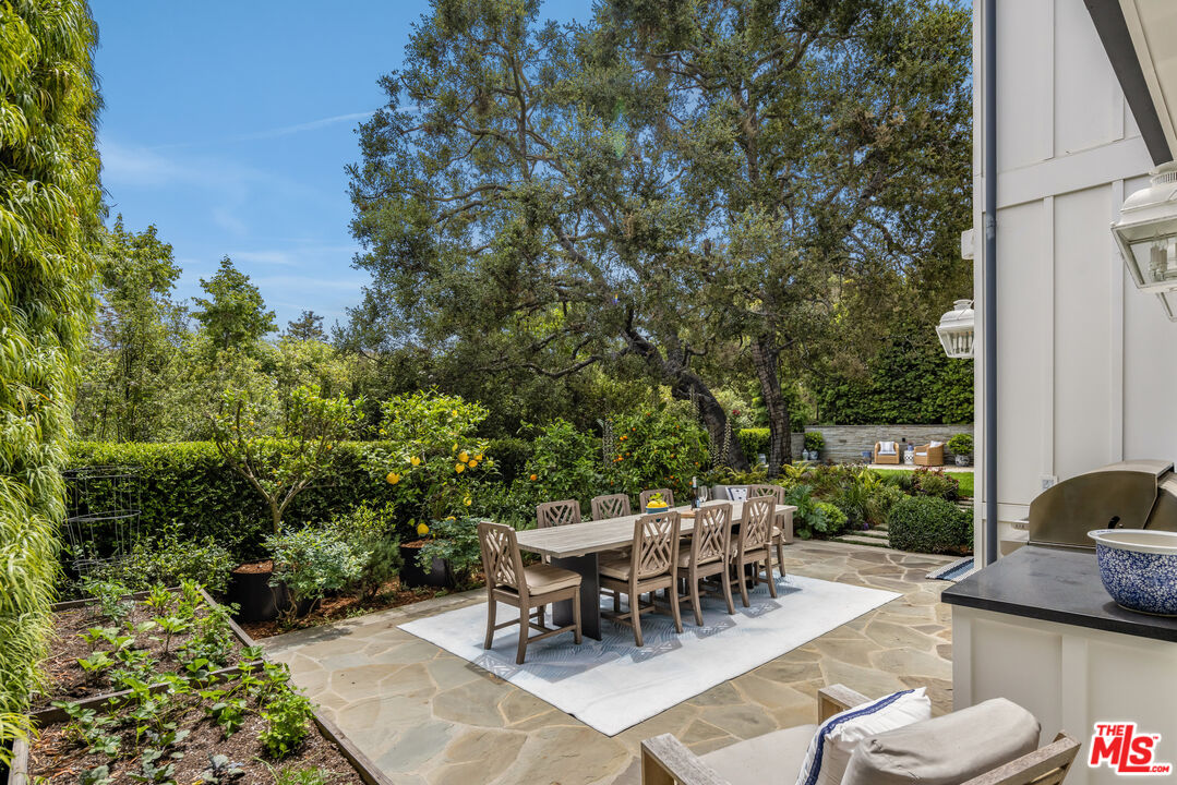 Sophisticated Coastal Design by Gray Malin
