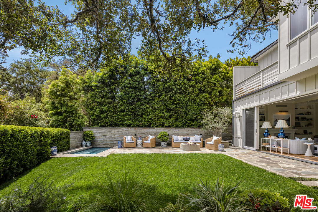 Sophisticated Coastal Design by Gray Malin