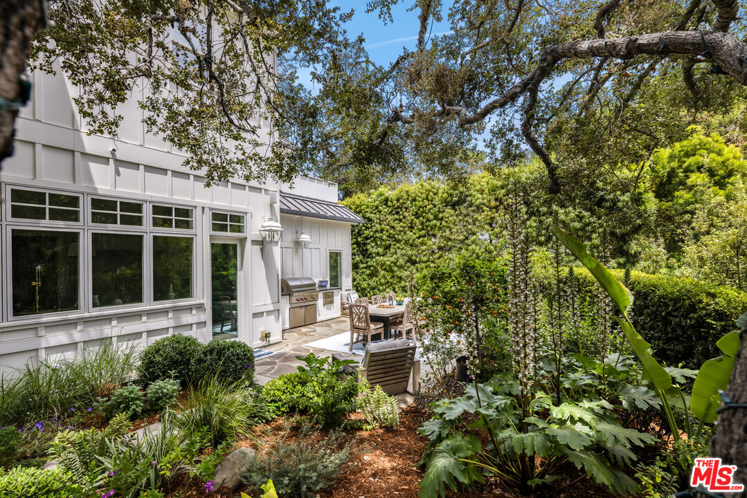 Sophisticated Coastal Design by Gray Malin
