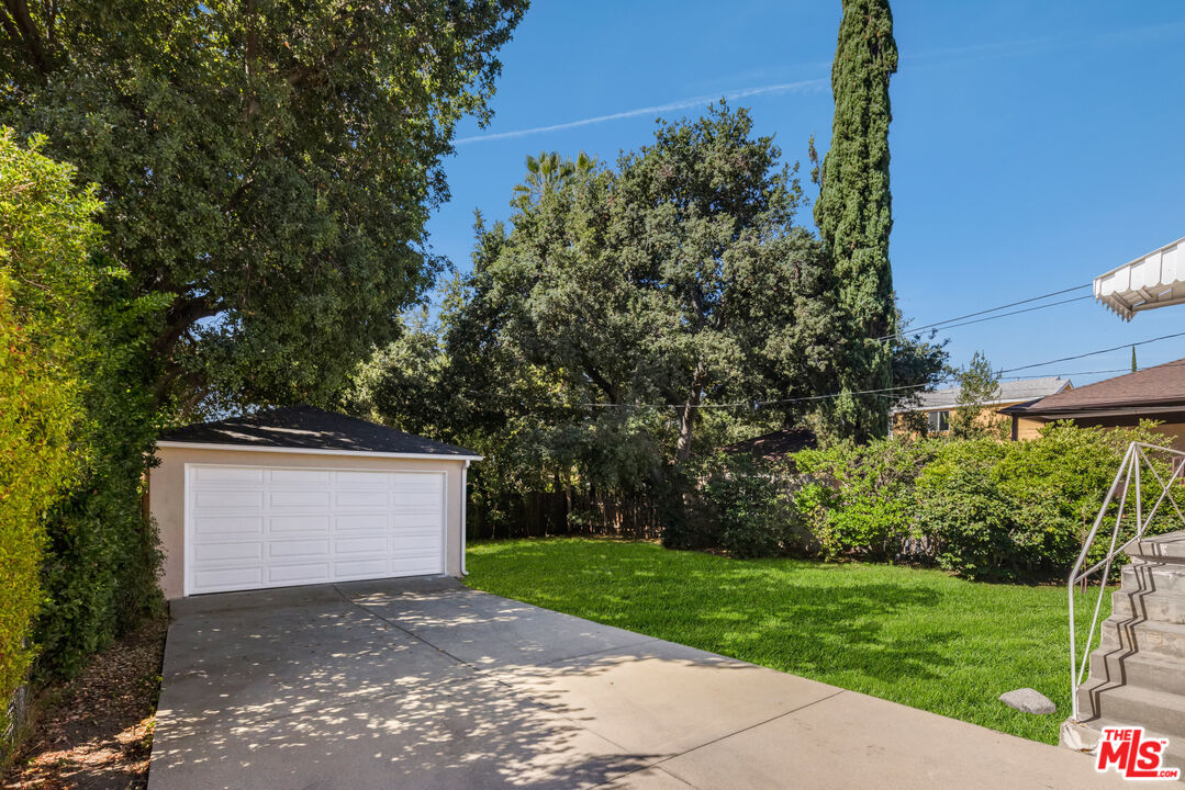 2426 New York Dr