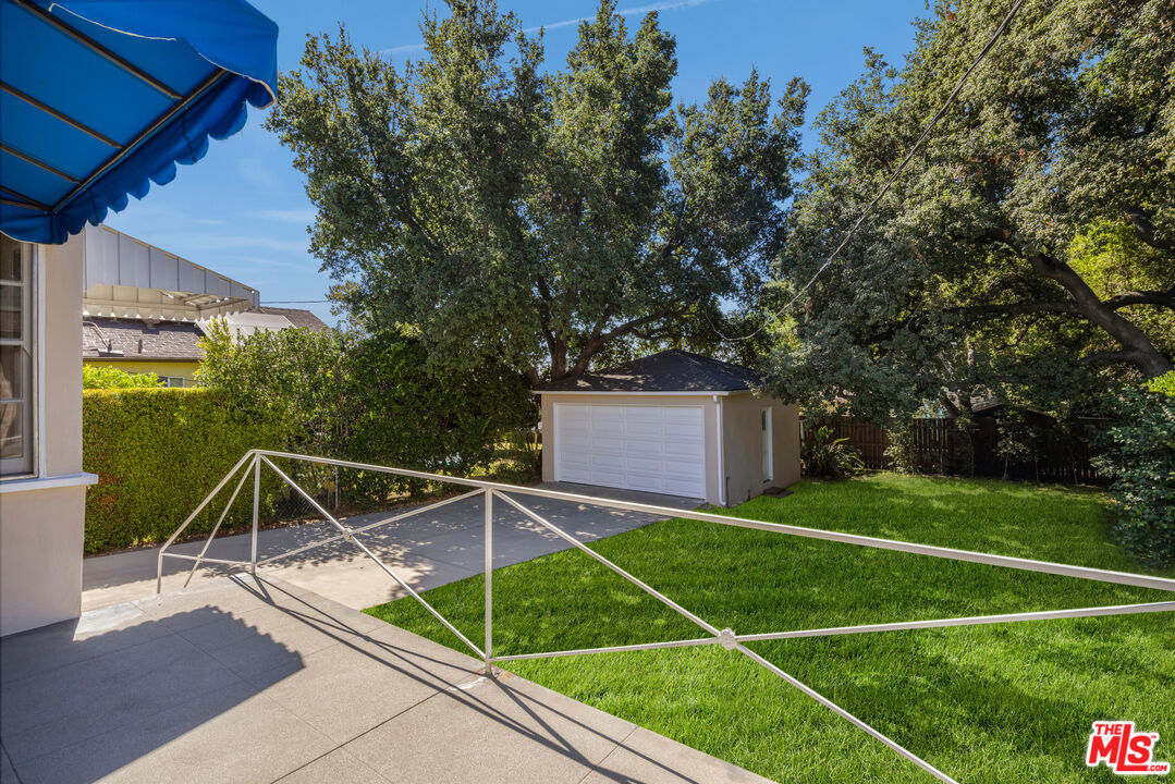2426 New York Dr