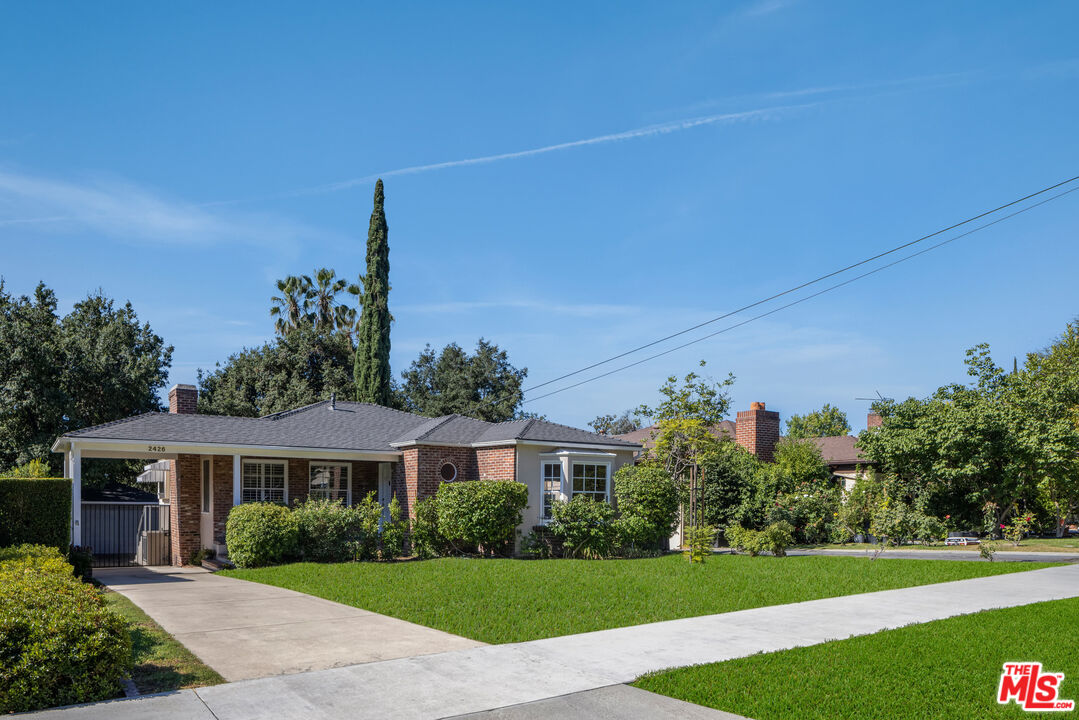 2426 New York Dr