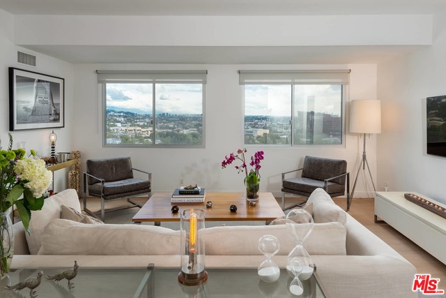 Prestigious Plaza Towers | 5-Star Amenities - Full Service Building