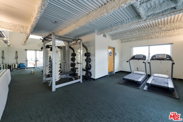 Prestigious Plaza Towers | 5-Star Amenities - Full Service Building