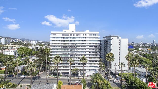 Prestigious Plaza Towers | 5-Star Amenities - Full Service Building