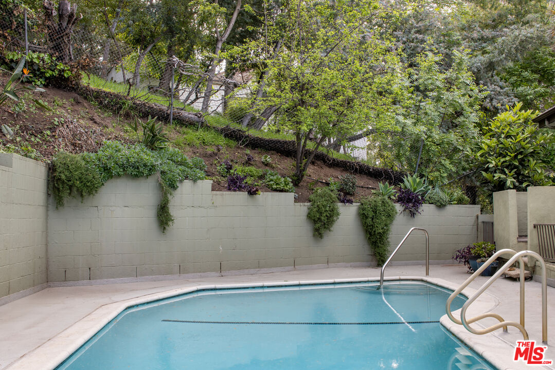 Architectural Condo by Ray Kappe, FAIA