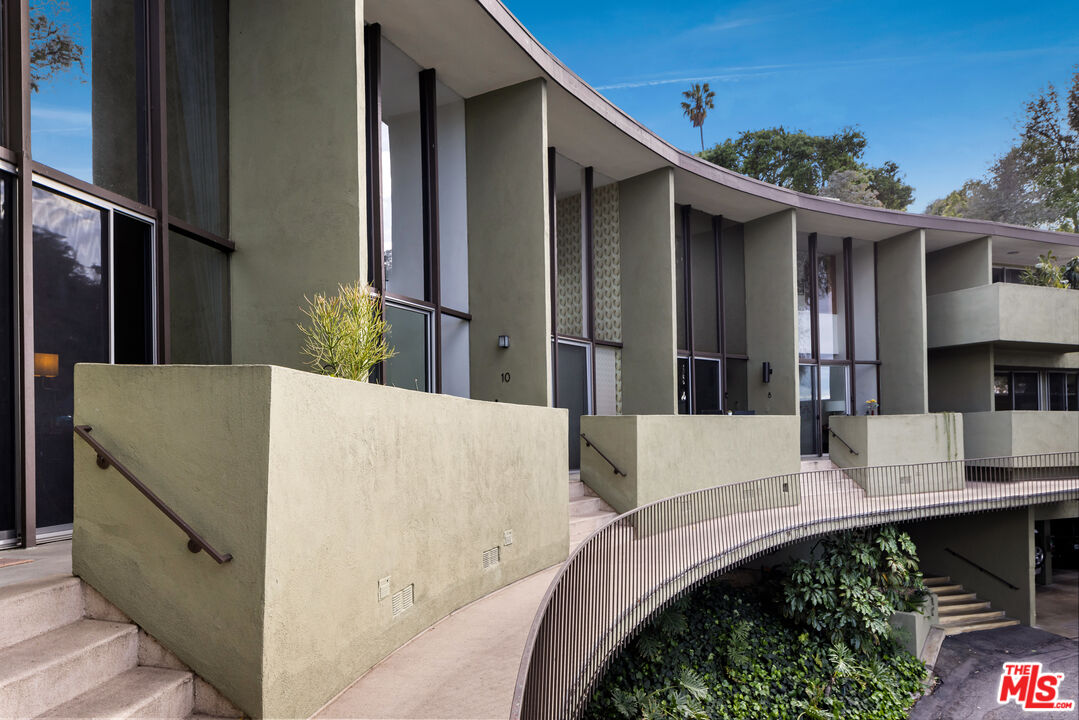 Architectural Condo by Ray Kappe, FAIA