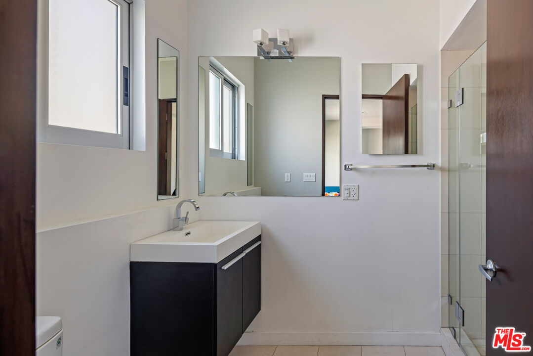 8875 Cynthia St Unit: B