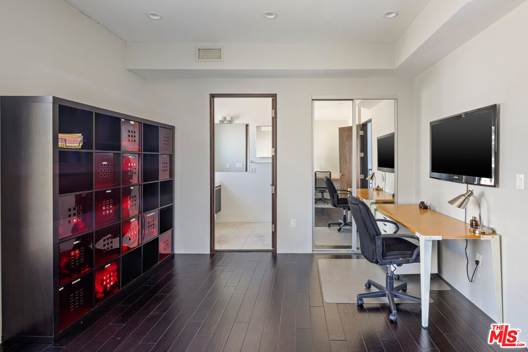 8875 Cynthia St Unit: B