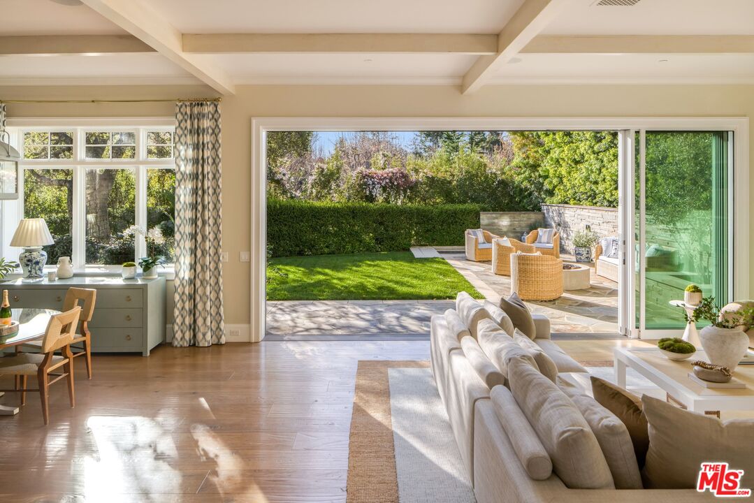 Sophisticated Coastal Design in Rustic Canyon